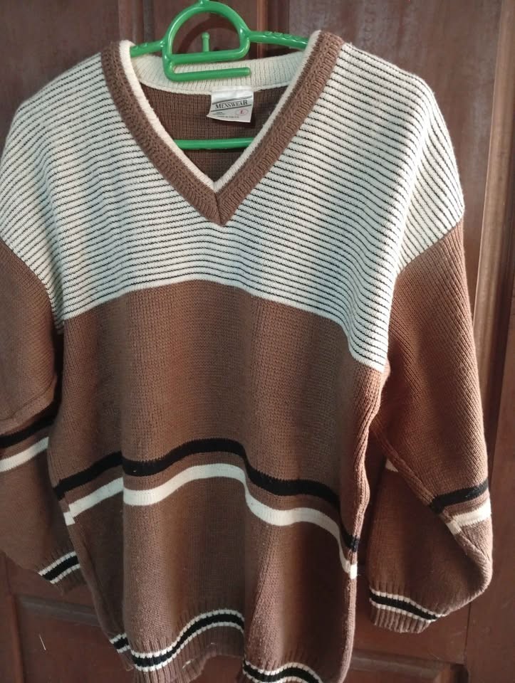 Menswear V-Neck Sweater Size L Brown White Striped Acrylic Pullover Vintage UK