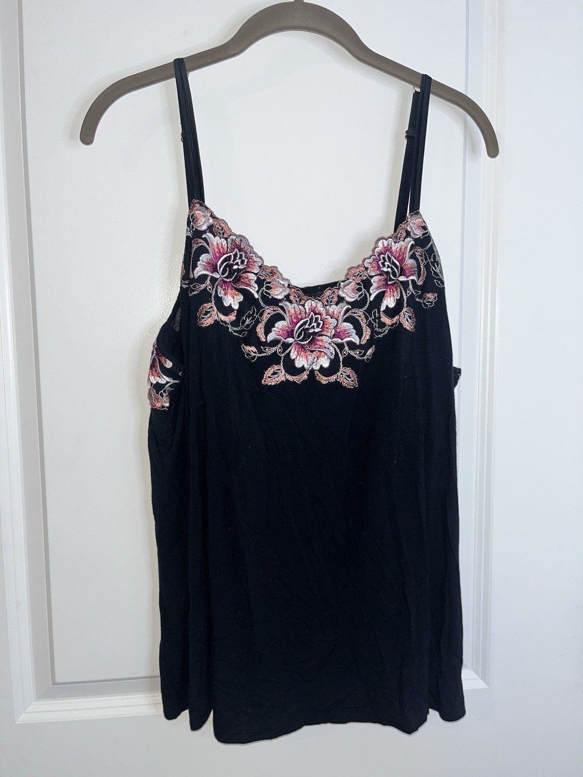 Soma Lined Fairy Soft Delicate Floral Embroidery Adjustable Camisole Top Size XL