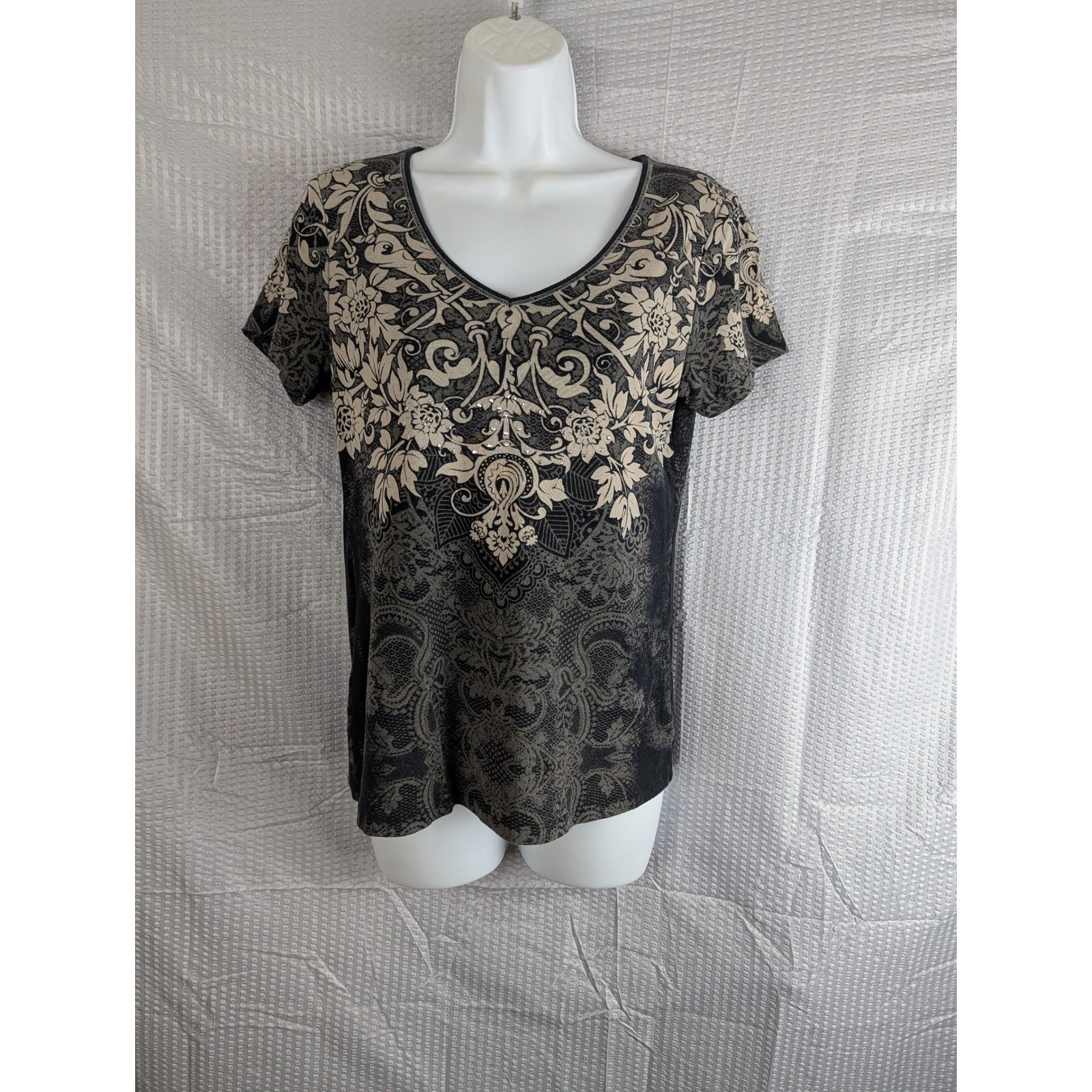 Vanilla Sugar Embellished Graphic Tee Medium Gray Black Floral Scroll Rhinestone