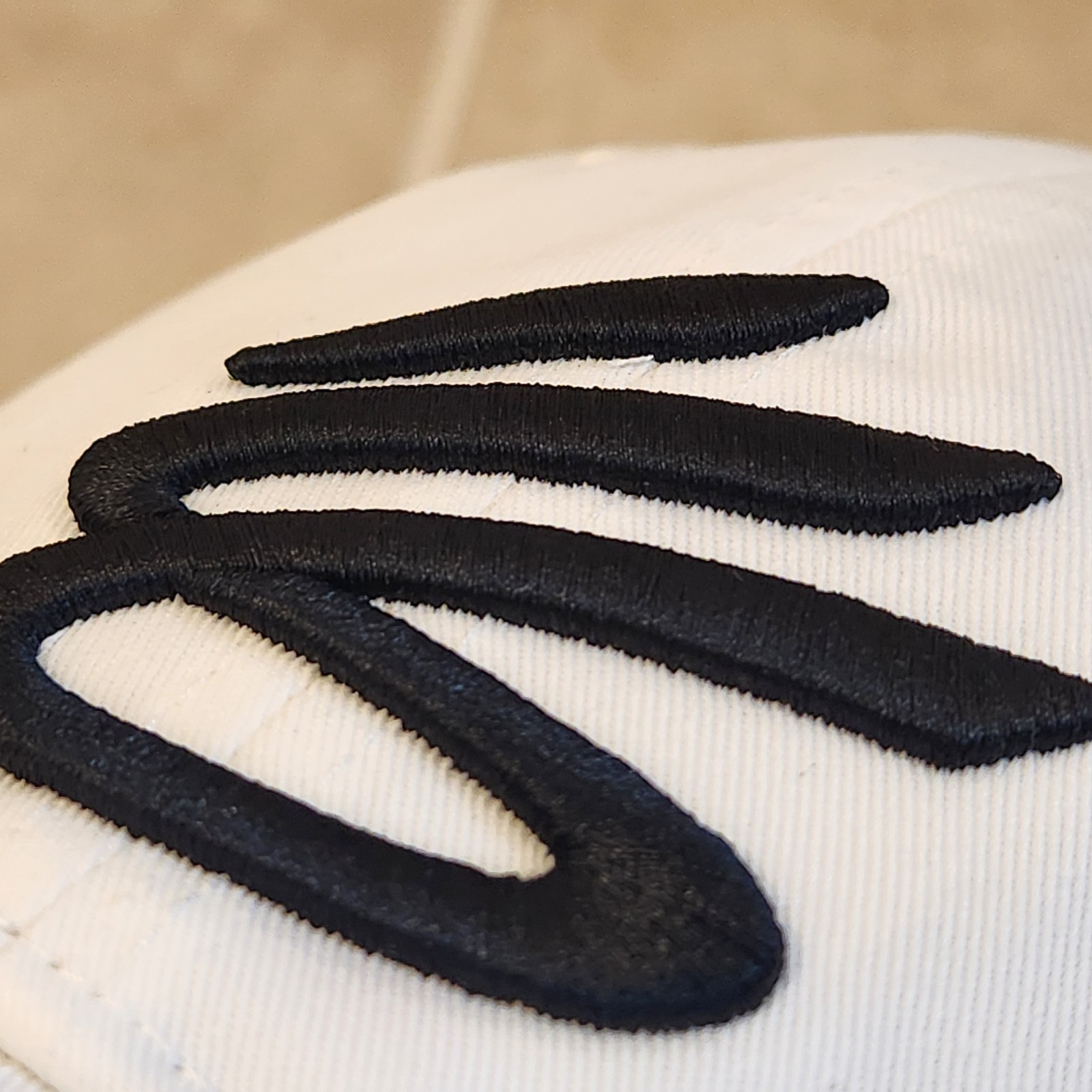 Under Armour UA Steph Curry Adjustable Hat Cap Stephen Curry White Black Logo