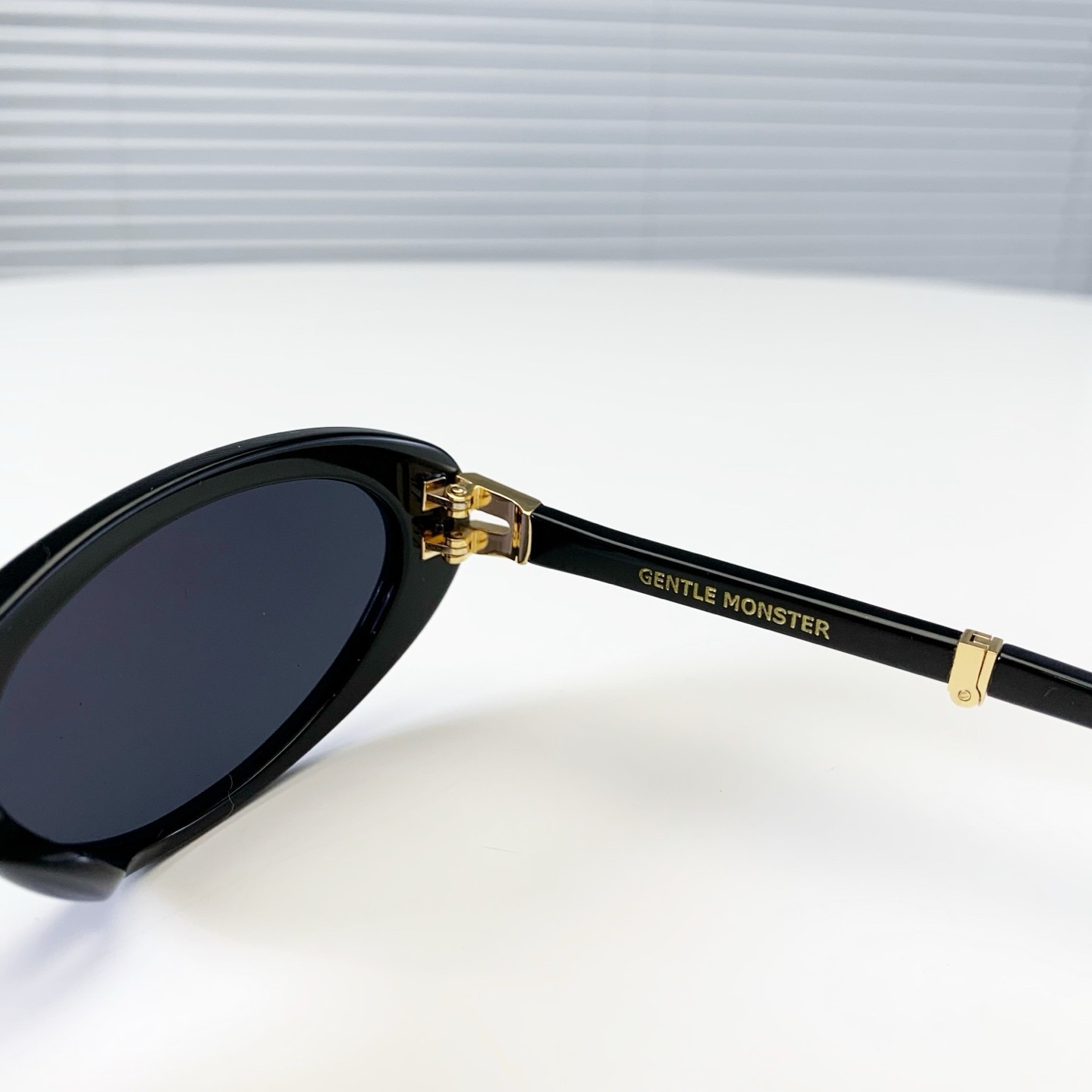 GENTLE MONSTER LOLANG Black Smoke Grey 55口21-132 Sunglasses New w/ Case