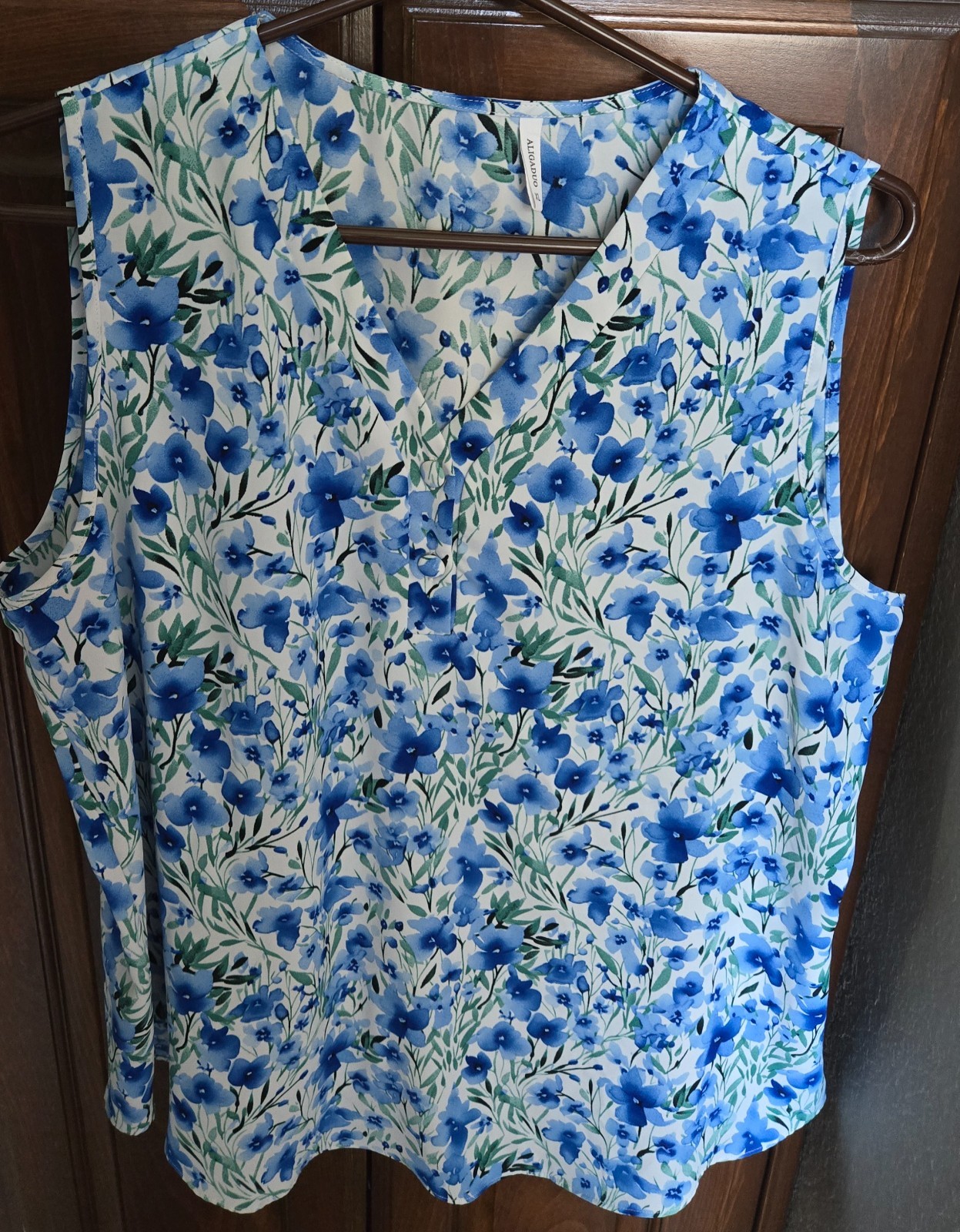 EUC – Aligaduo XL Polyester/Spandex Multicolored Sleeveless Top Blue/Green/White
