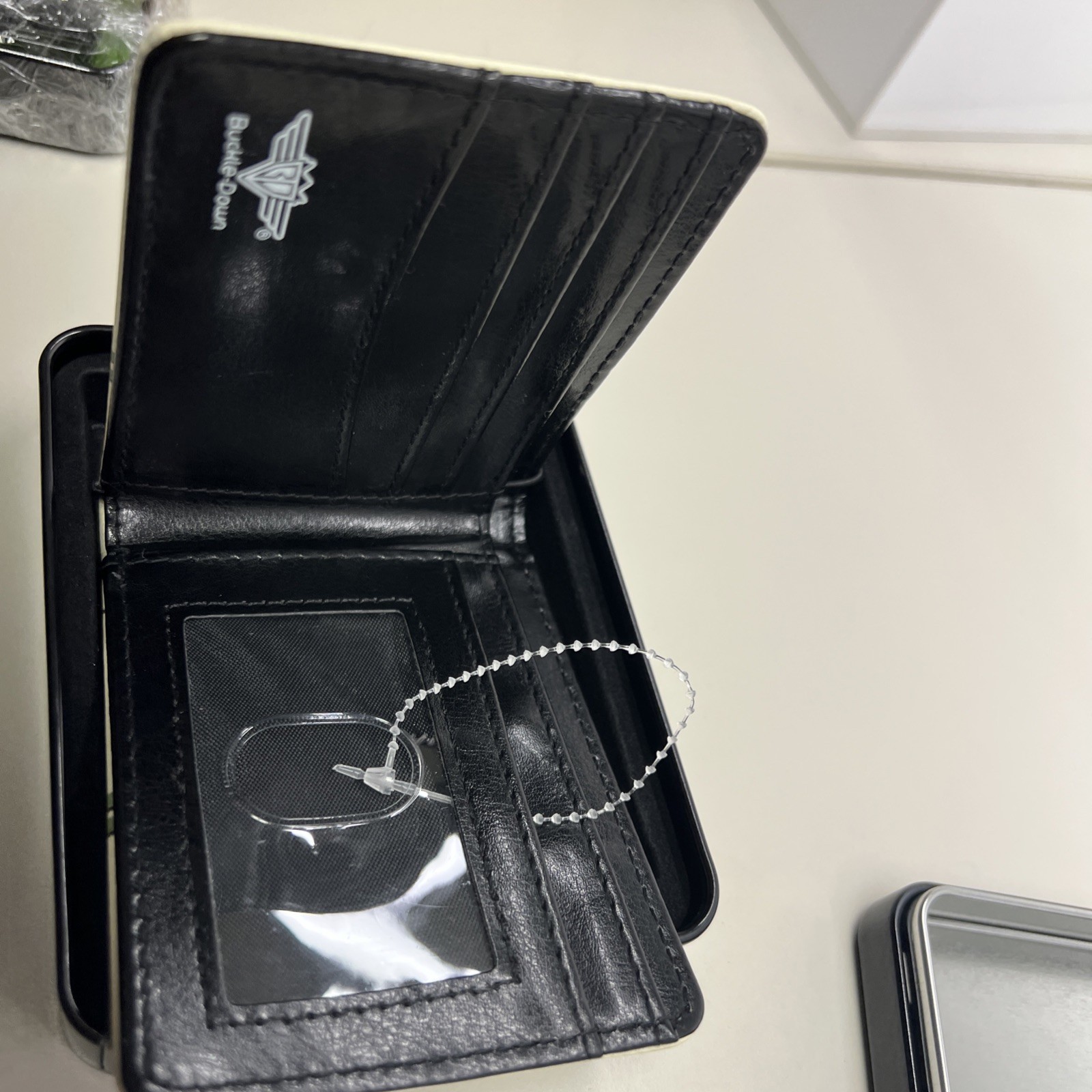 Buckle Down Men’s Novelty Fashion Bi-Fold Wallet “$100 Bill” Black Green W/Case