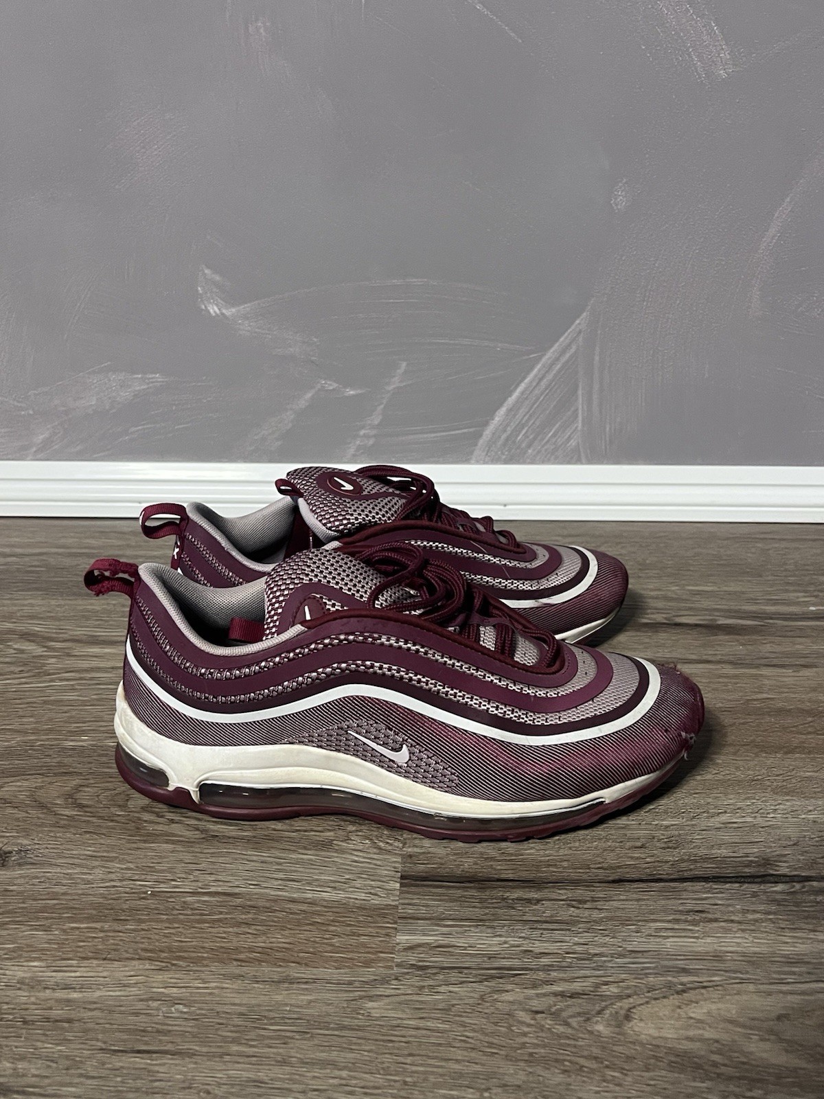 Nike Air Max 97 Low Top Sneakers Burgundy/White Lace Up 921826-015