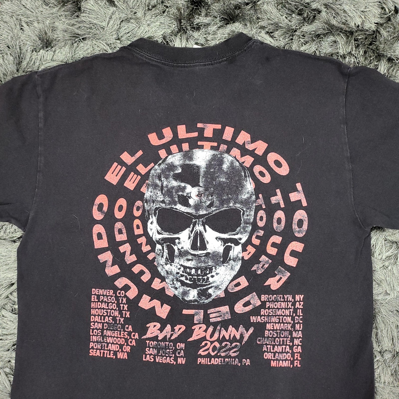 Bad Bunny Shirt Mens Medium Black 2022 El Ultimo Tour Del Mundo Music Concert