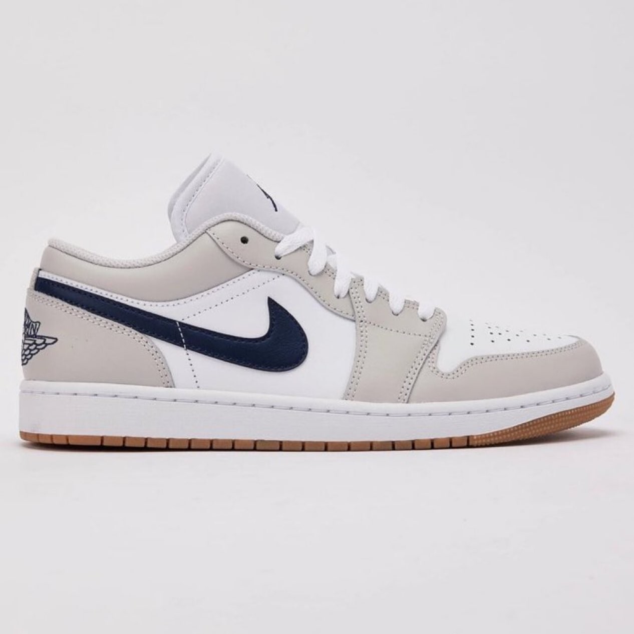 Nike Air Jordan 1 Low Midnight Navy Neutral Grey 553558-146 Men’s Size New