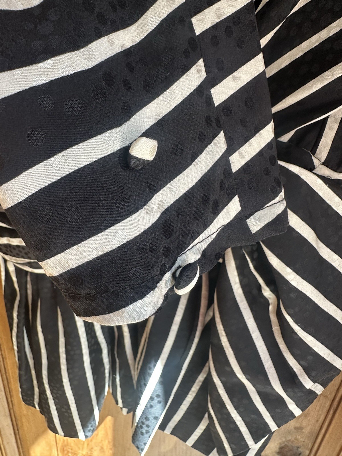 La Bottega Black & White Striped 100% Silk Belted Buckle Blouse Long Sleeve 10