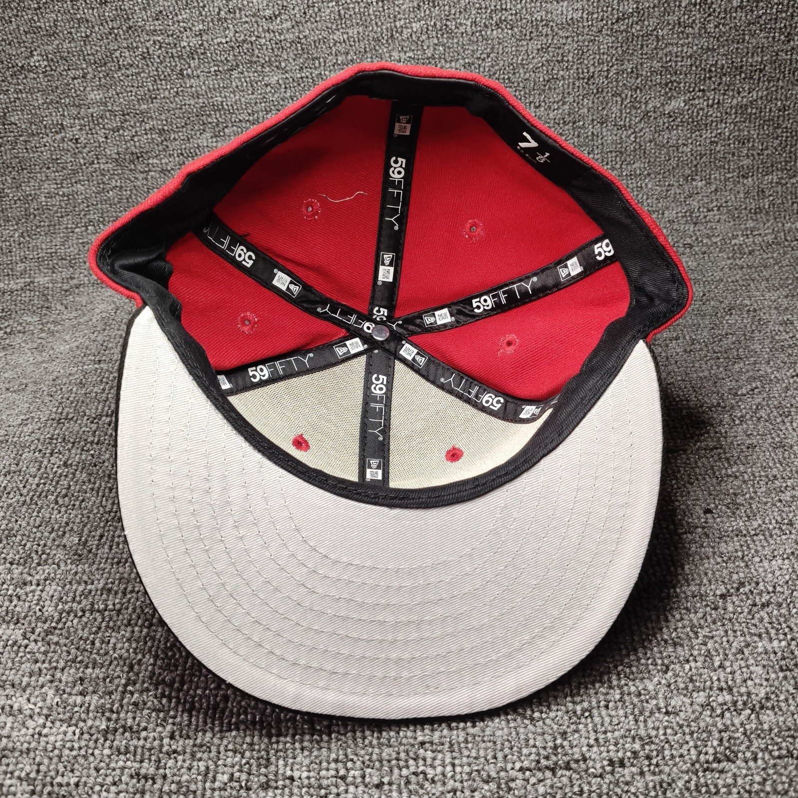 New Era Chicago Blackhawks 59FIFTY Fitted Red Black Hat 7 1 8 Retro