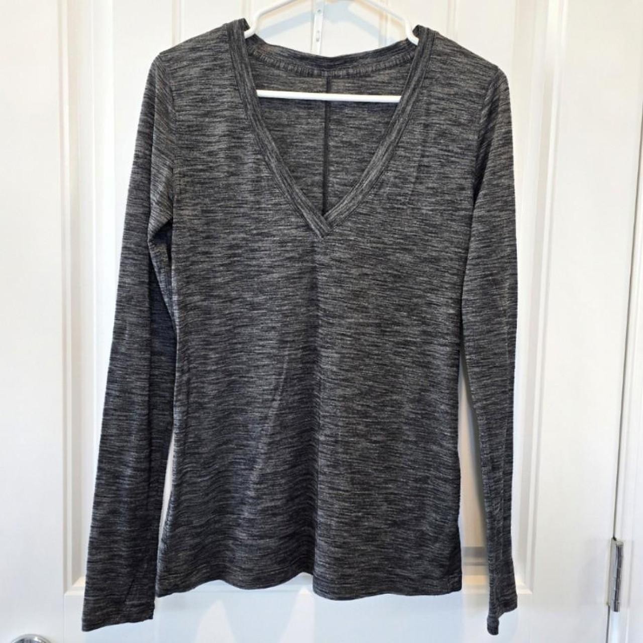 Lululemon & Go Everywhere Long Sleeve Top Heathered Gray V-Neck Pleated Peplum