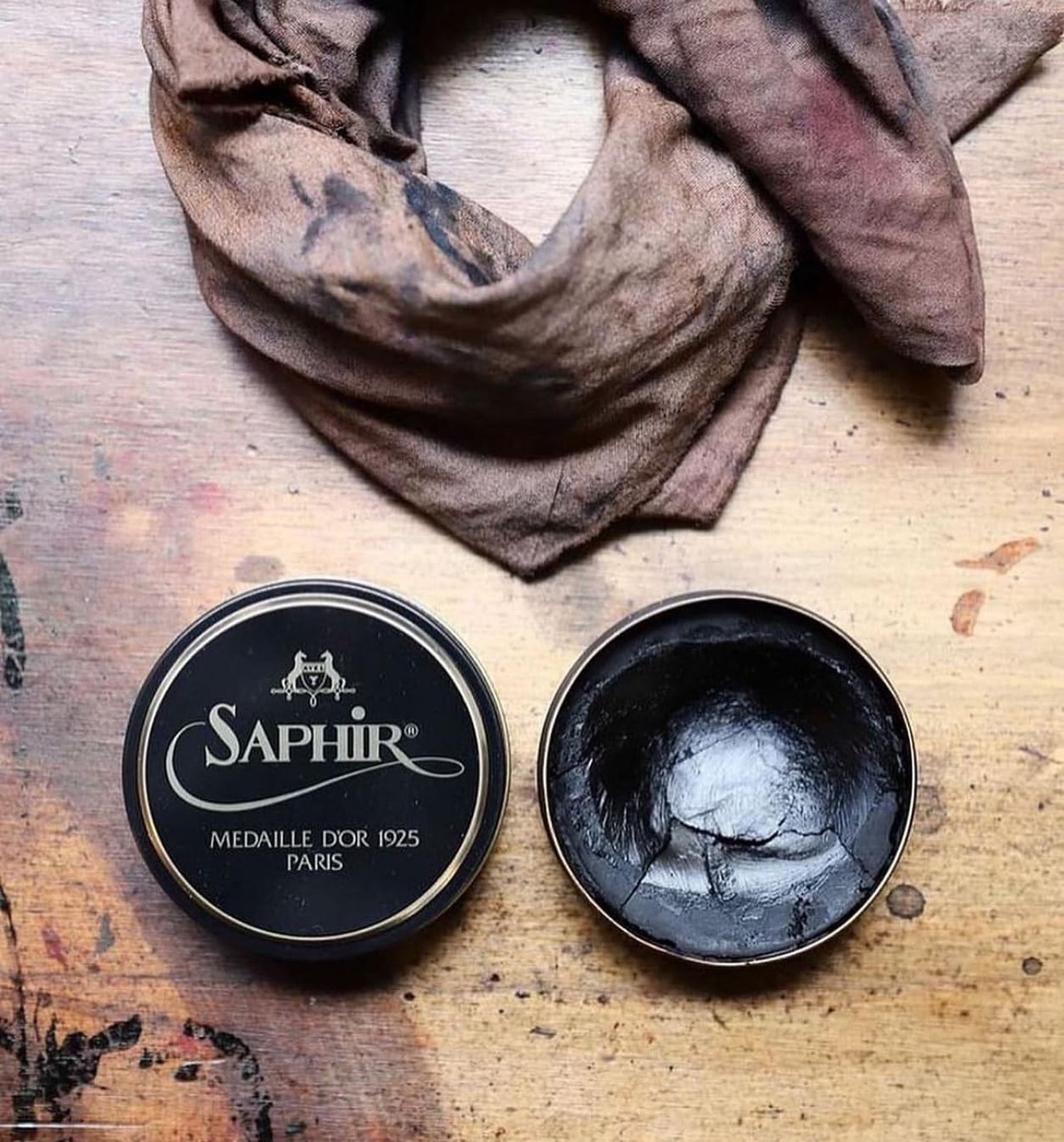 SAPHIR Medaille d’Or Pate De Luxe – Natural Wax Shoe Polish for Leather Sh