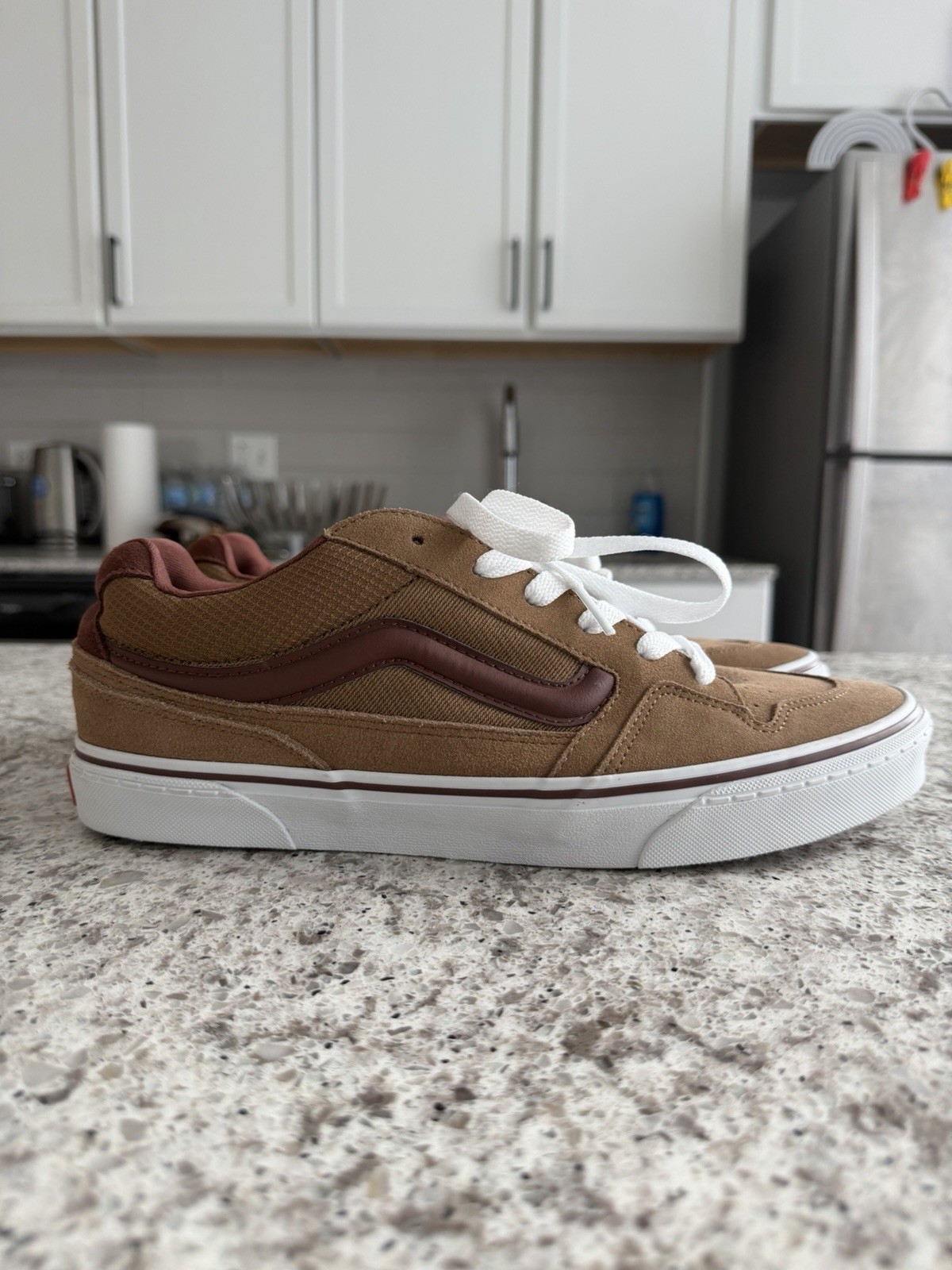 VANS Mens Suede Low-Top Lace-Up Sneakers Brown/White US 11.5 Model 500714