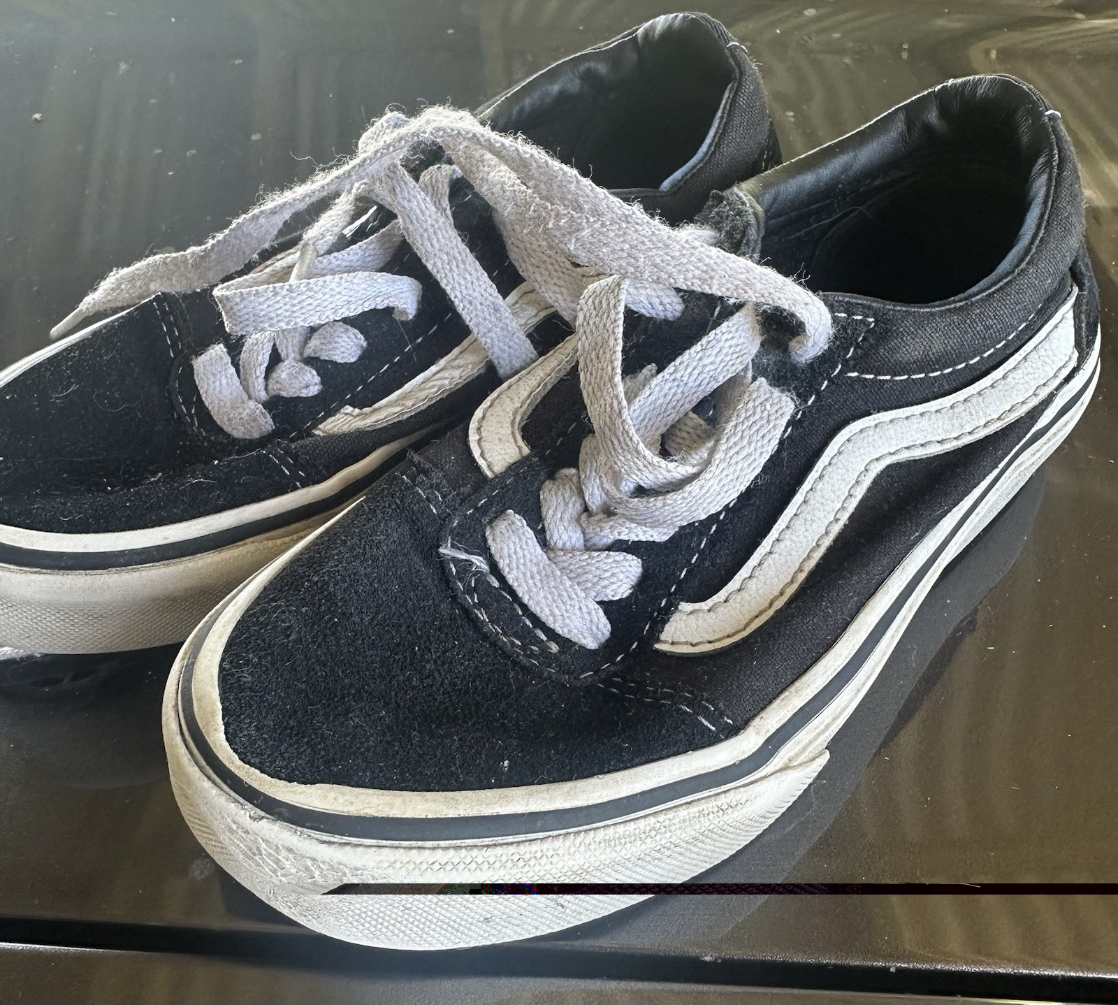 Vans Old Skool Black/White Canvas Low Top Lace-Up Sneakers boys US 12 youth