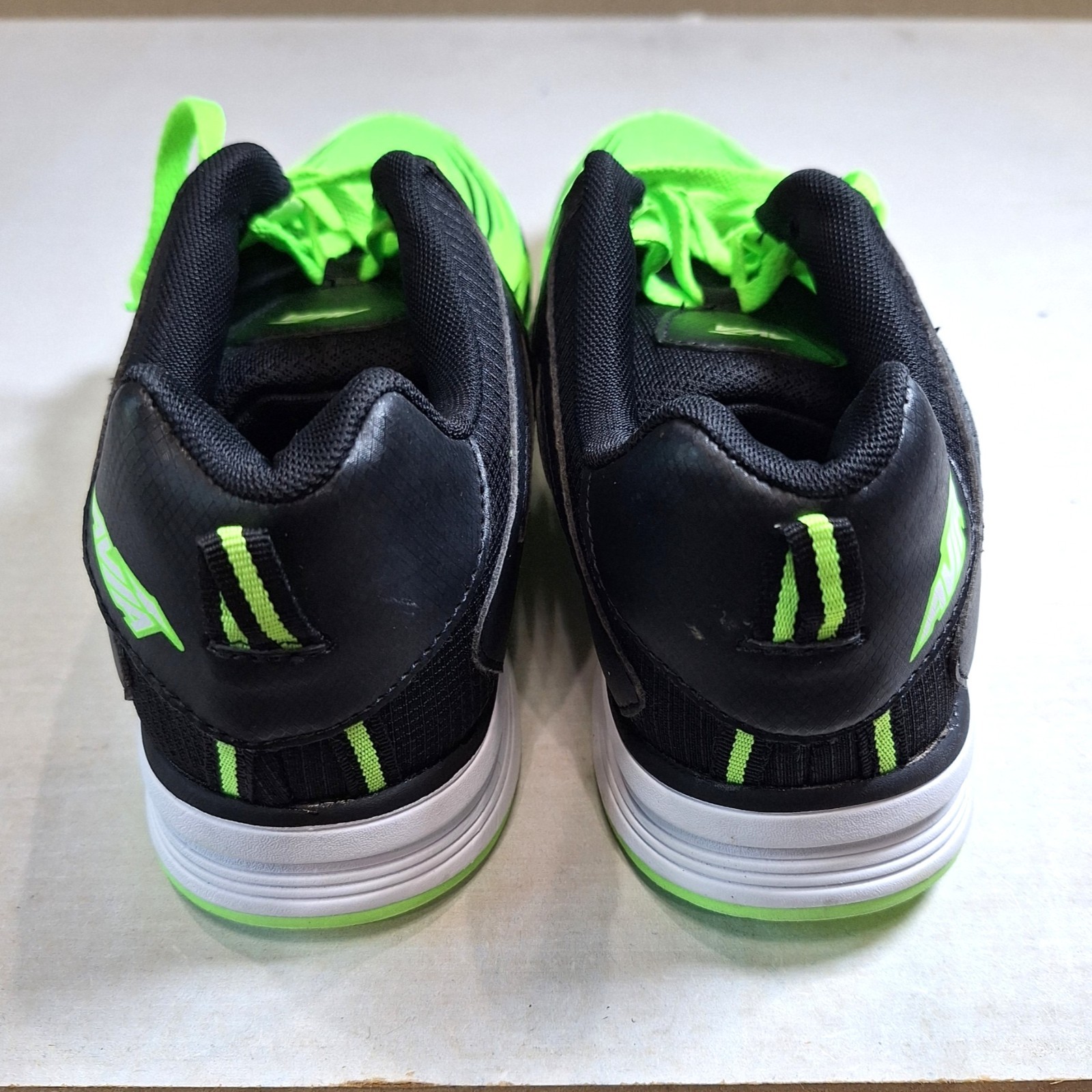 Avia MNAV4400004 Men’s Size 12 Neon Green Running Shoes | Discontinued Model