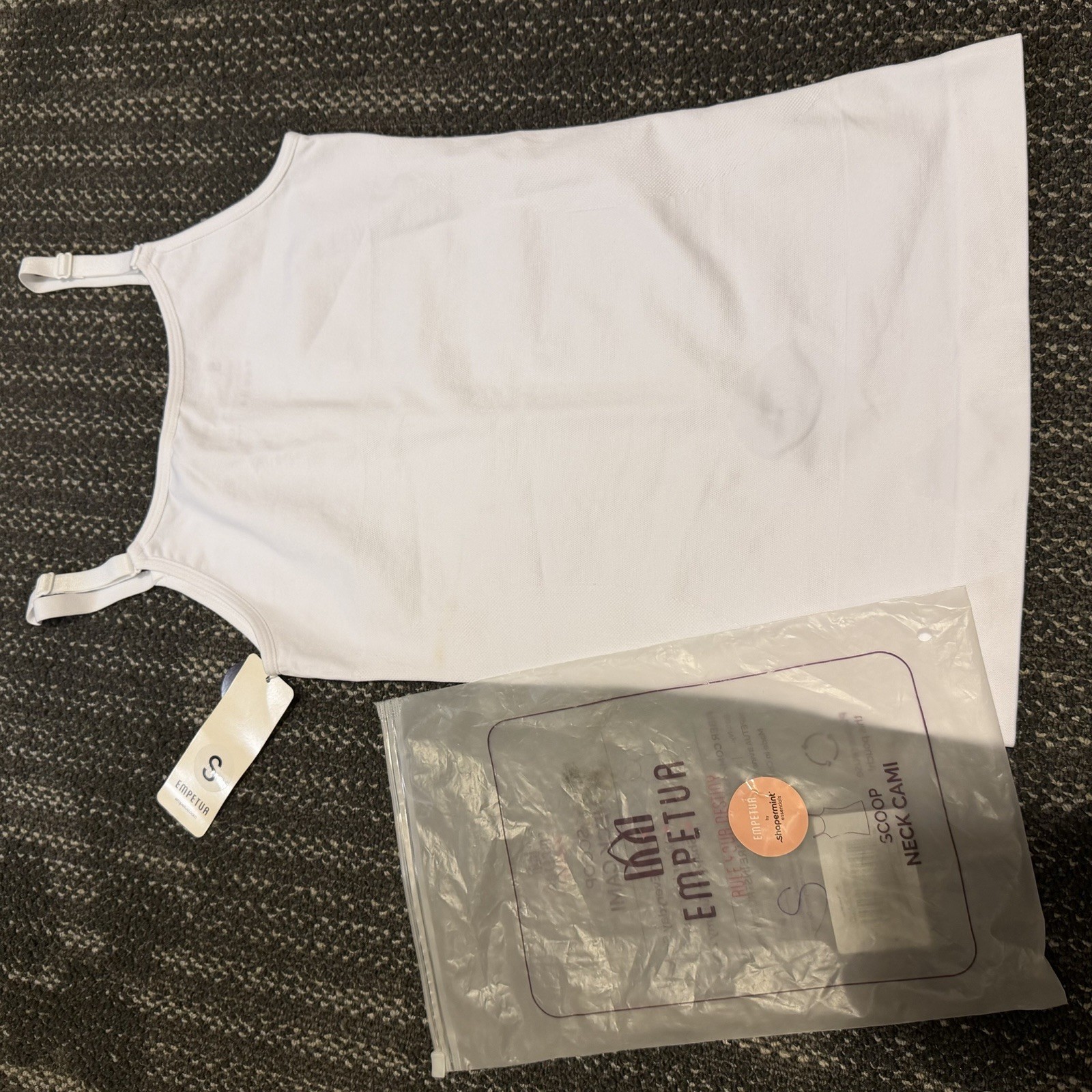 EMPETUA White Seamless Scoop Neck Cami Tank Top Size Small NWT Stretch