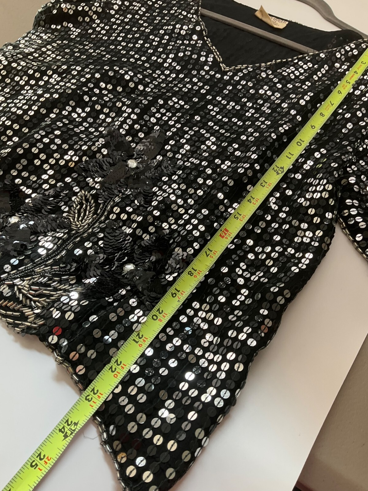 VTG Sequins Queen Medium Silk Beaded Top Black Silver Sequin Floral Embellished*