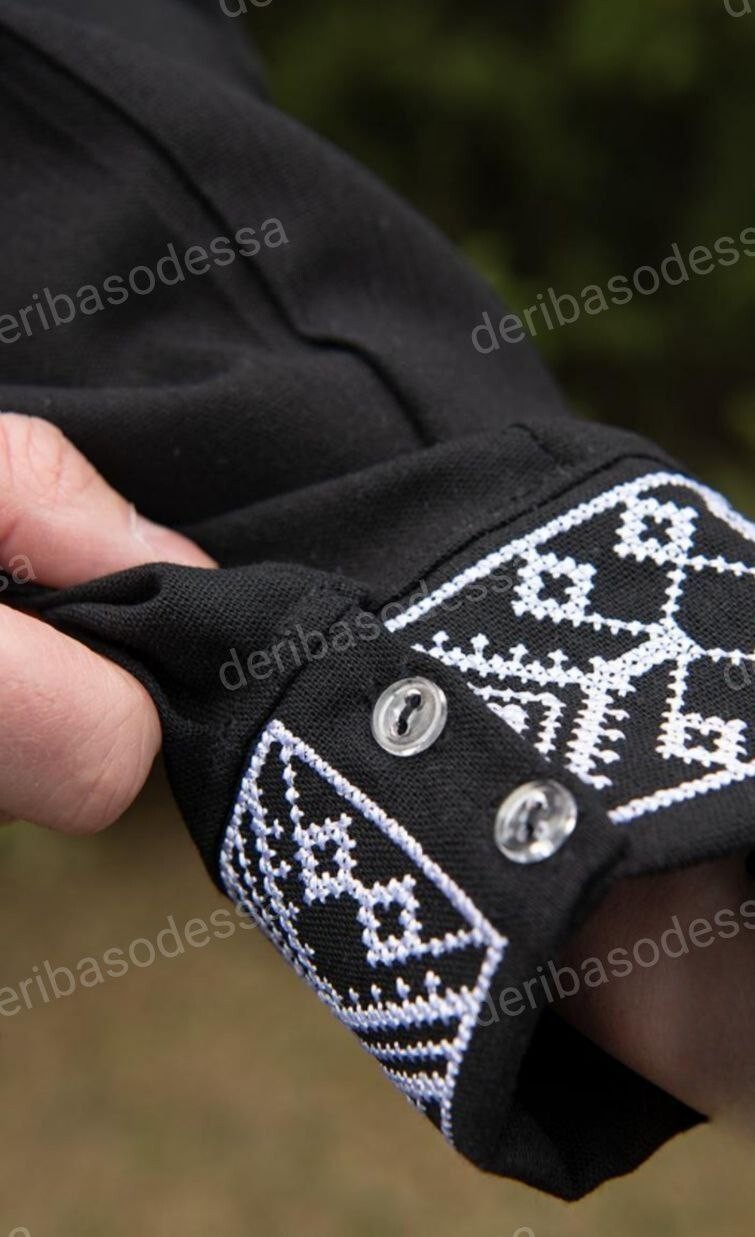 Traditional Ukrainian men’s embroidered shirt Vyshyvanka XS,S,M,L,XL 2XL,3XL,4XL