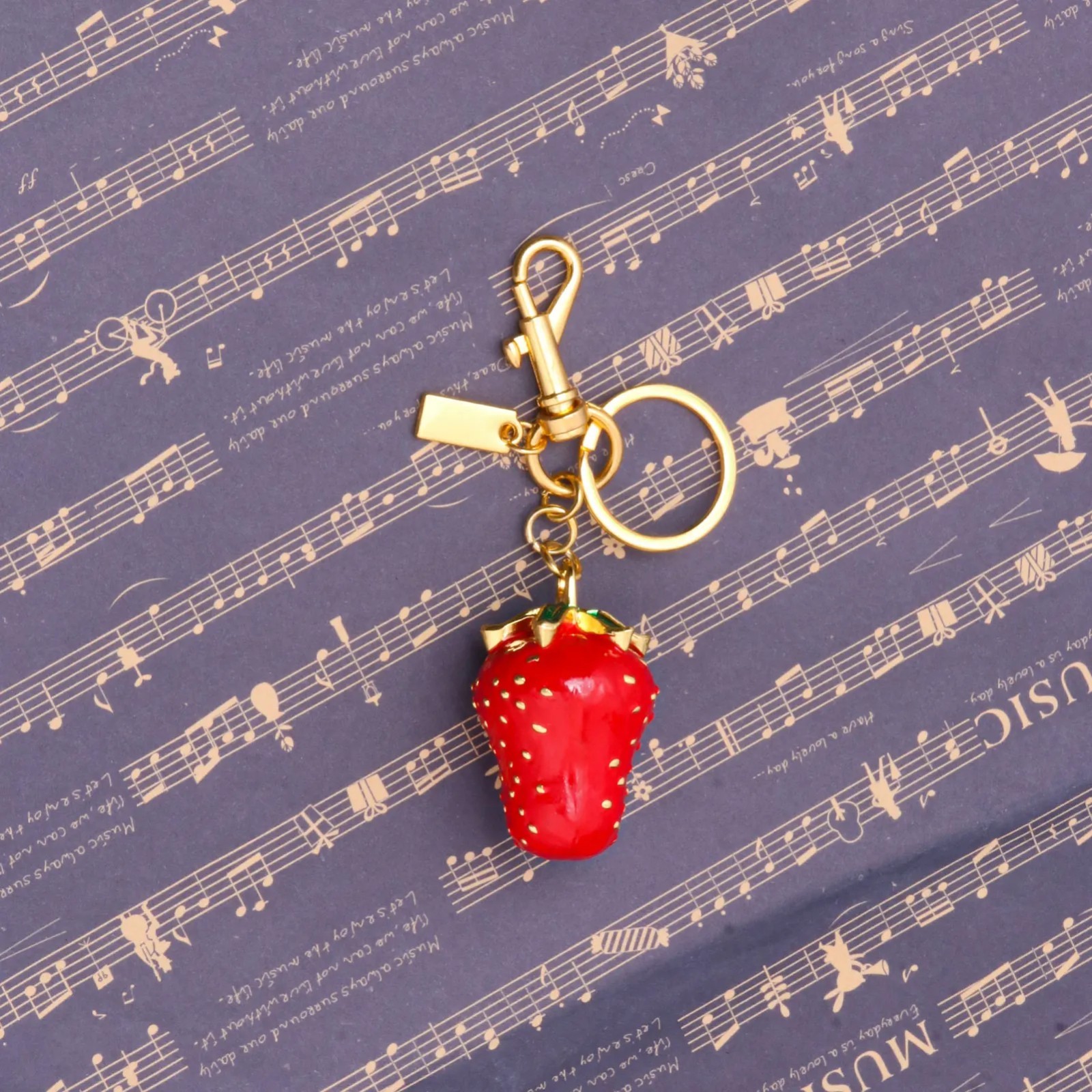 Trendy Strawberry Bag Charm Keychain Resin and Metal Brass Keychain Ornament🍓