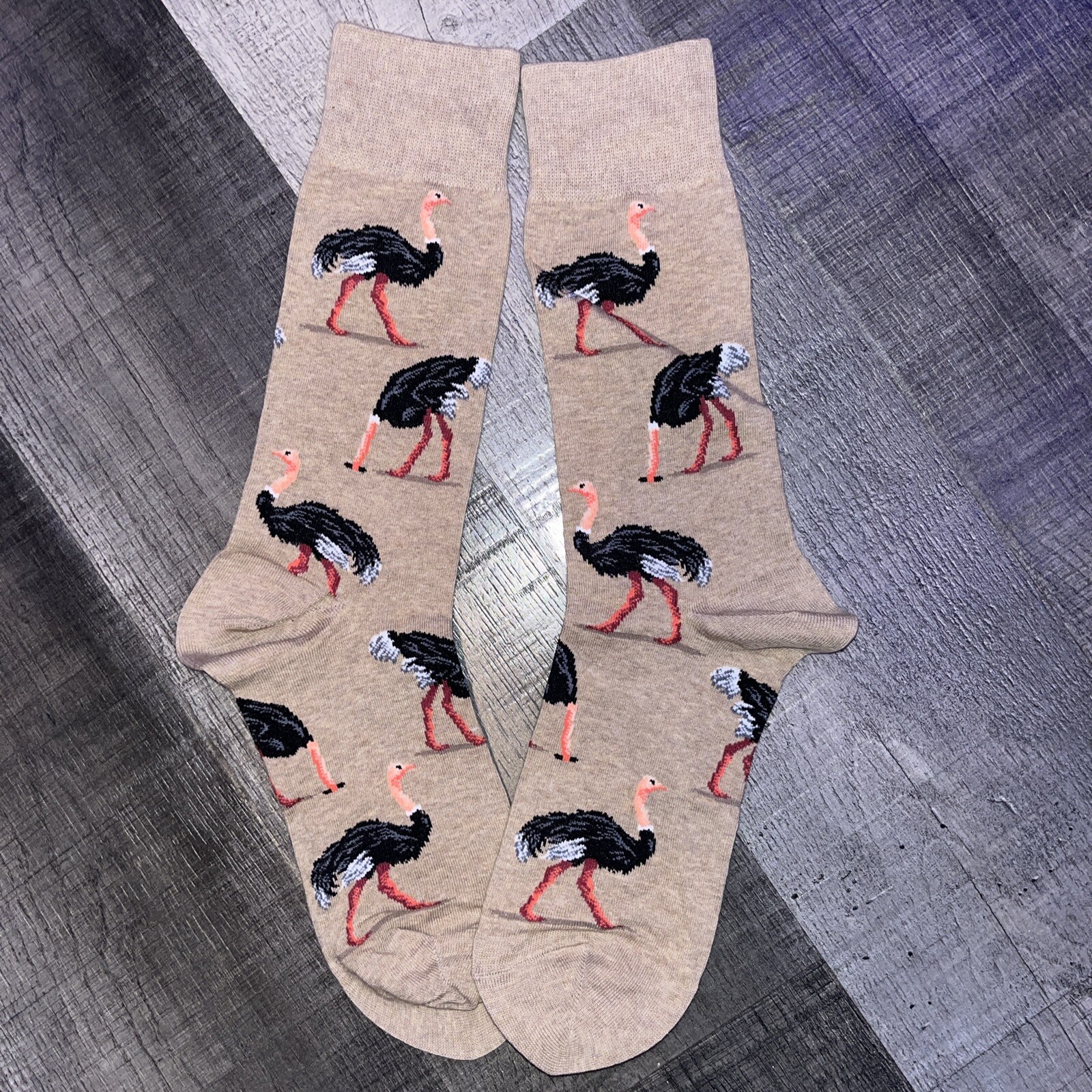 HOTSOX MENS BEIGE OSTRICH BIRD NOVELTY DESIGN DRESS SOCKS LARGE