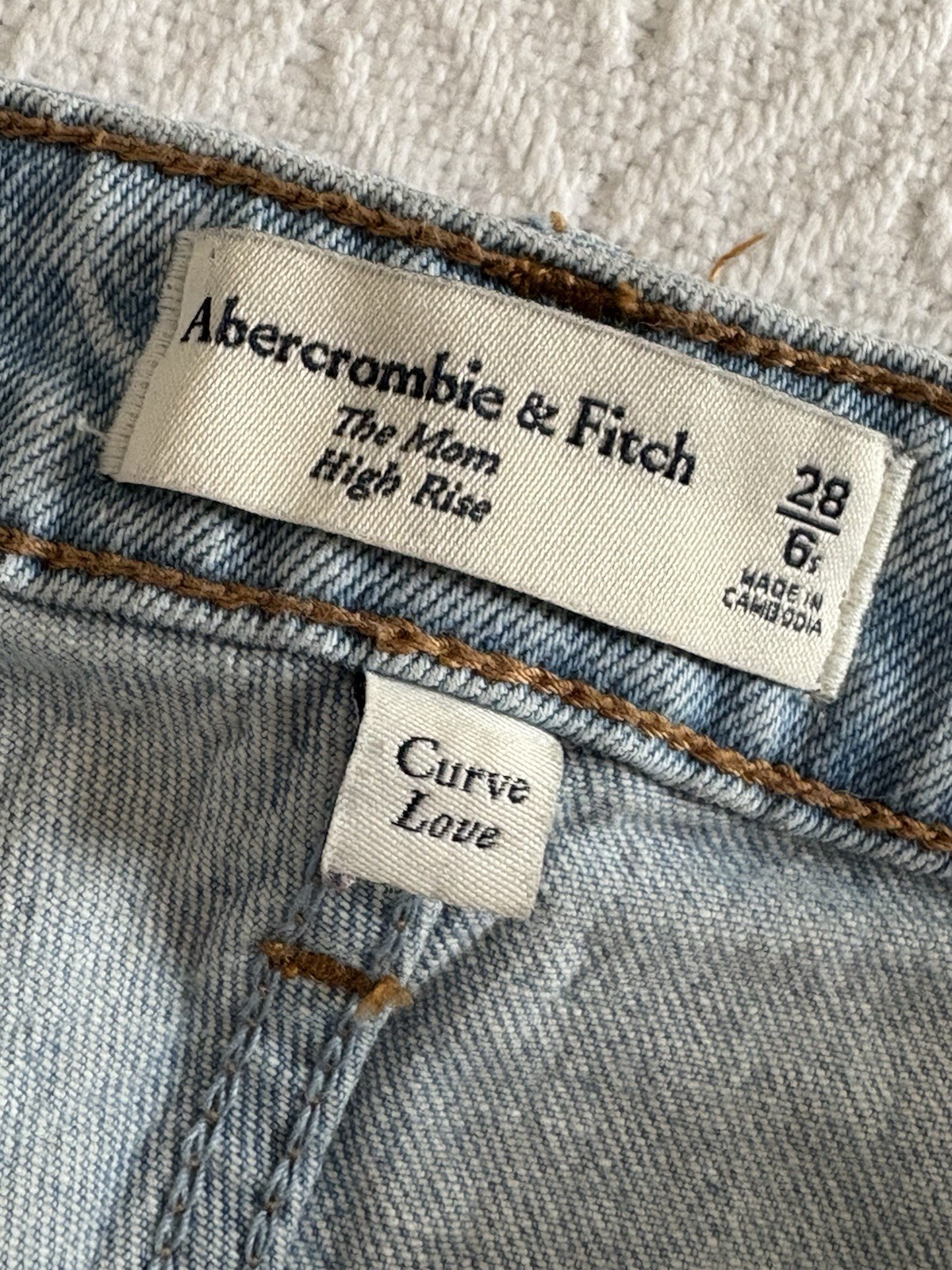 Abercrombie & Fitch Sz 28 6S The Mom High Rise Curve Love Distressed Jeans