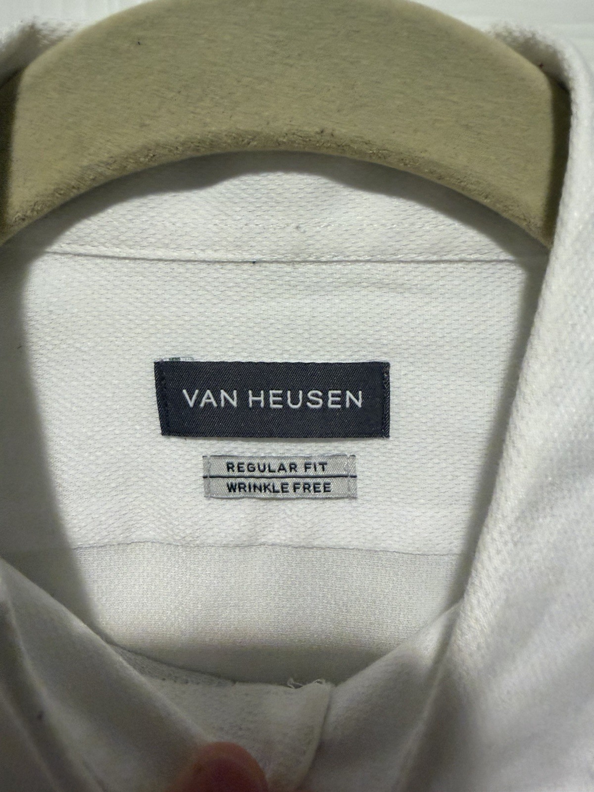 Van Heusen Men’s Regular Fit Wrinkle Resistant White Dress Shirt 16.5 34/35