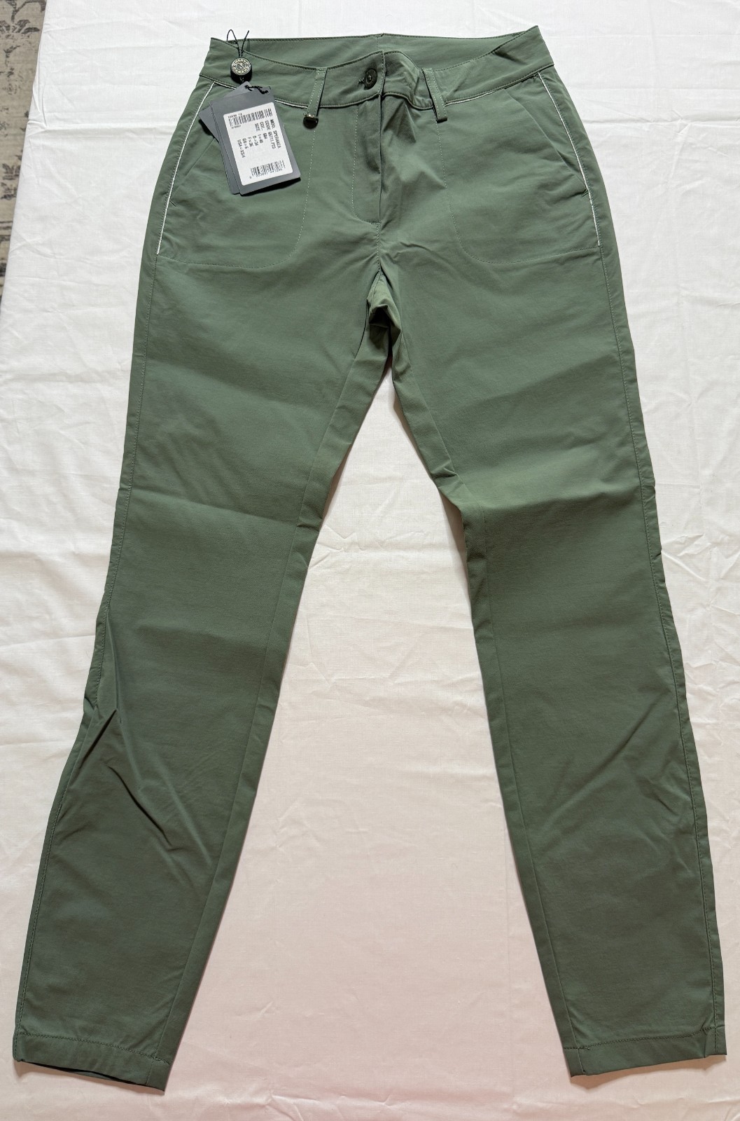 NWT WOMEN’S CHERVO GOLF PANTS – SIZE: 4 – GREEN (A4.8)