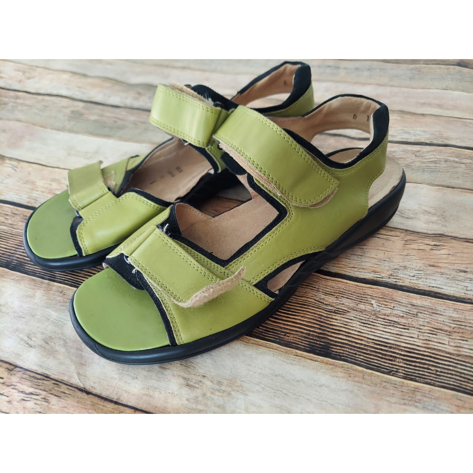 Theresia Women Leather Strappy Sandal Shoes Sz M US 9