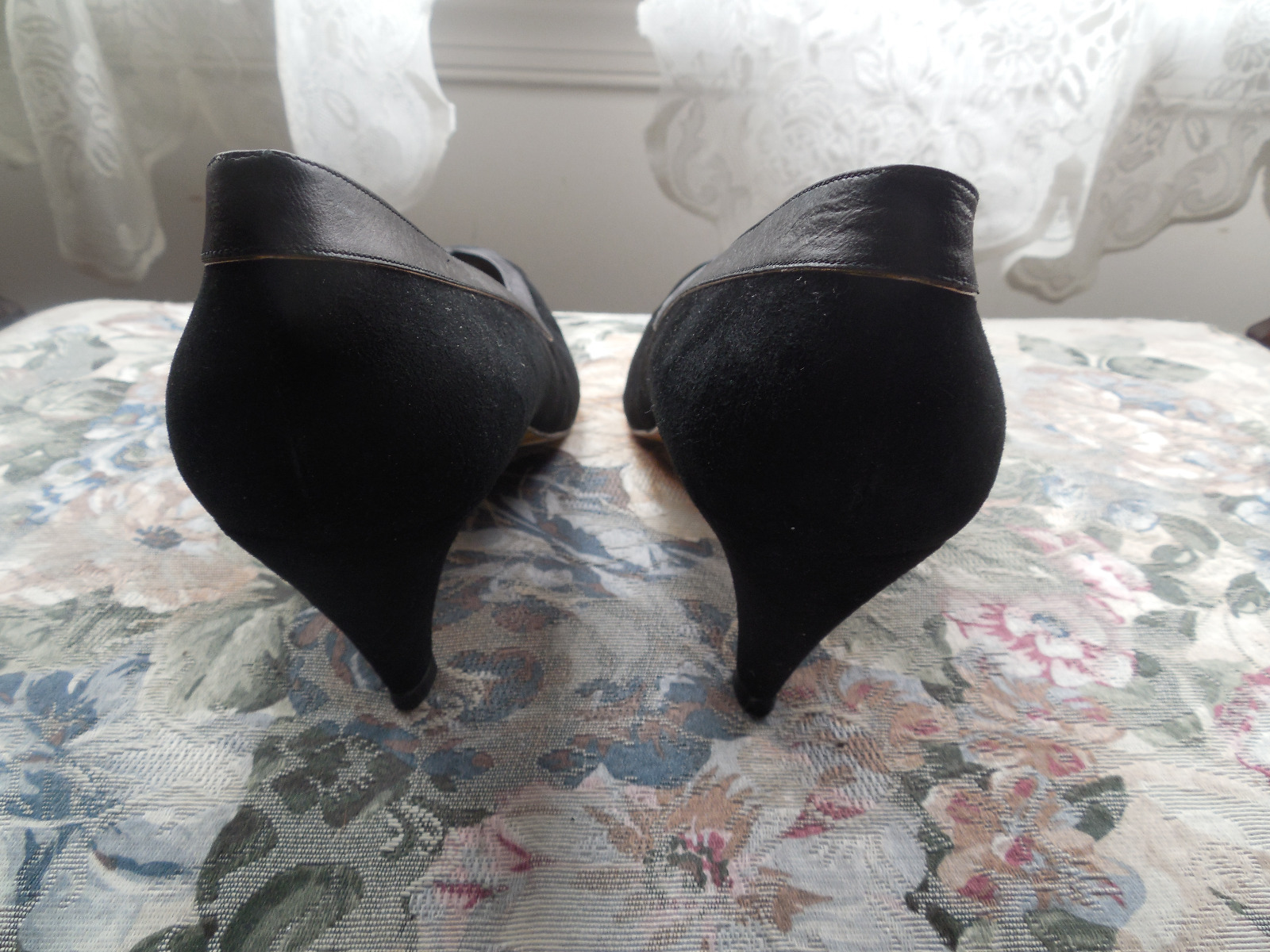 DAVID EVINS Vintage Women’s Shoes made in ITALY Black Suede heels-slim-2″ 9AA.