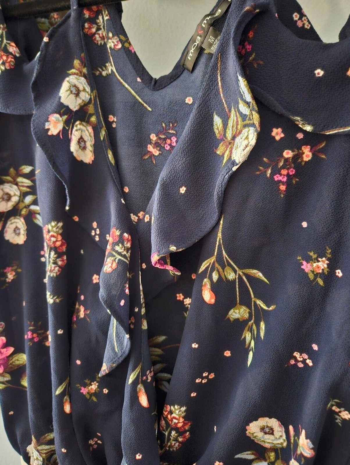 Moa Moa Women’s Navy Floral Cold-Shoulder Ruffle Blouse Size Medium NWOT