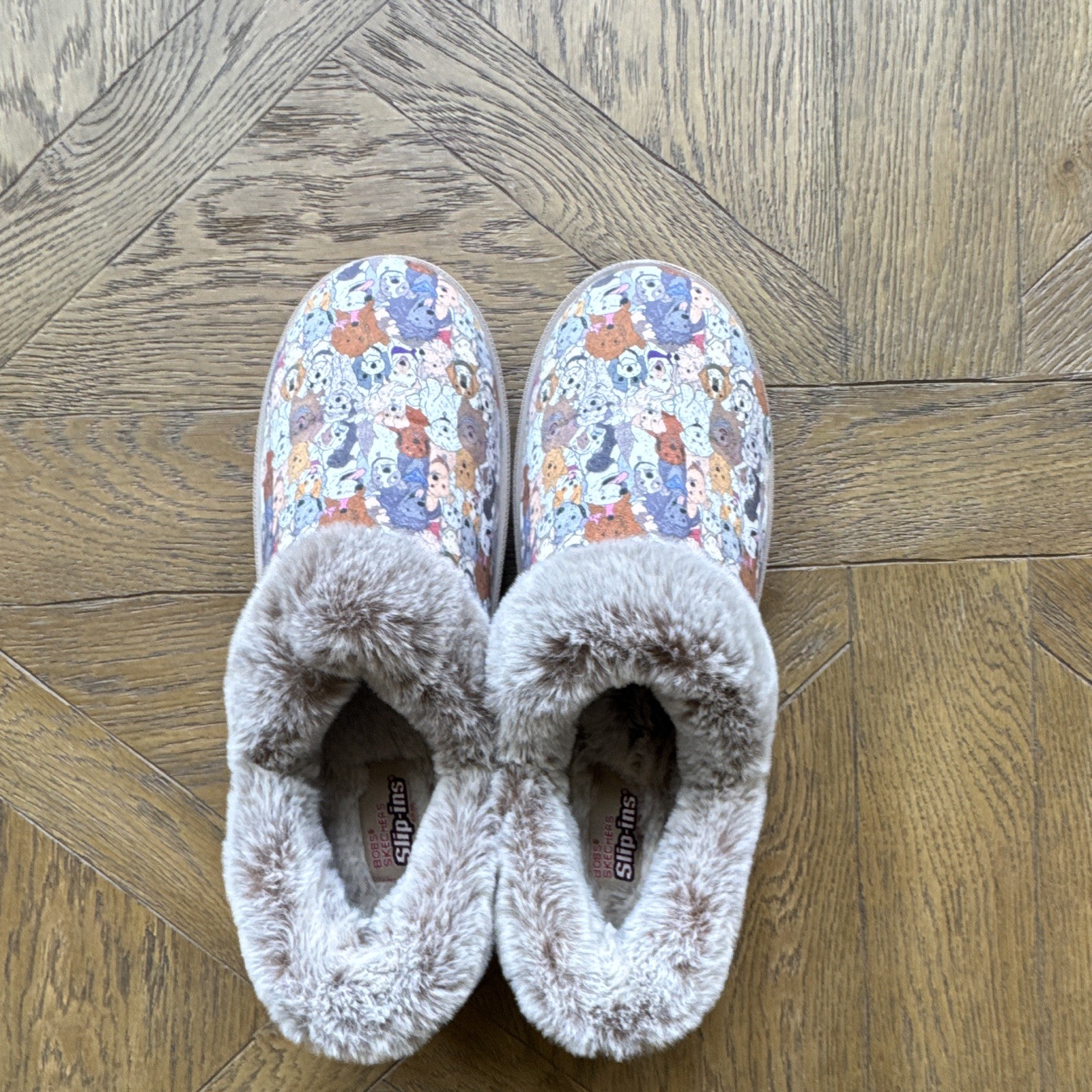 SKECHERS Hands Free Slip-ins BOBS Cozy Kicks Paw Jams Slippers 8 in woman’s