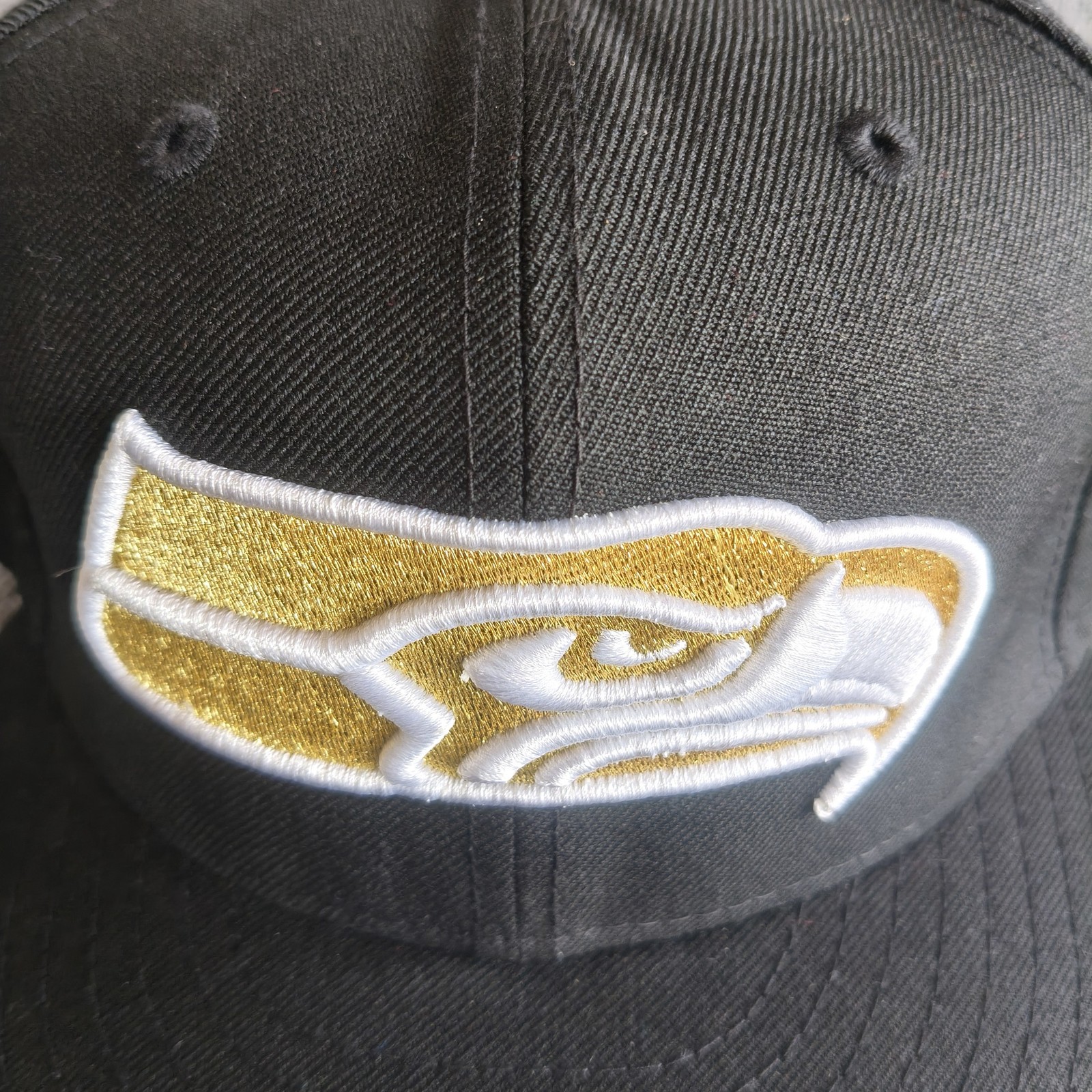 New Era Seattle Seahawks 59FIFTY Fitted Black Gold Hat Size 8