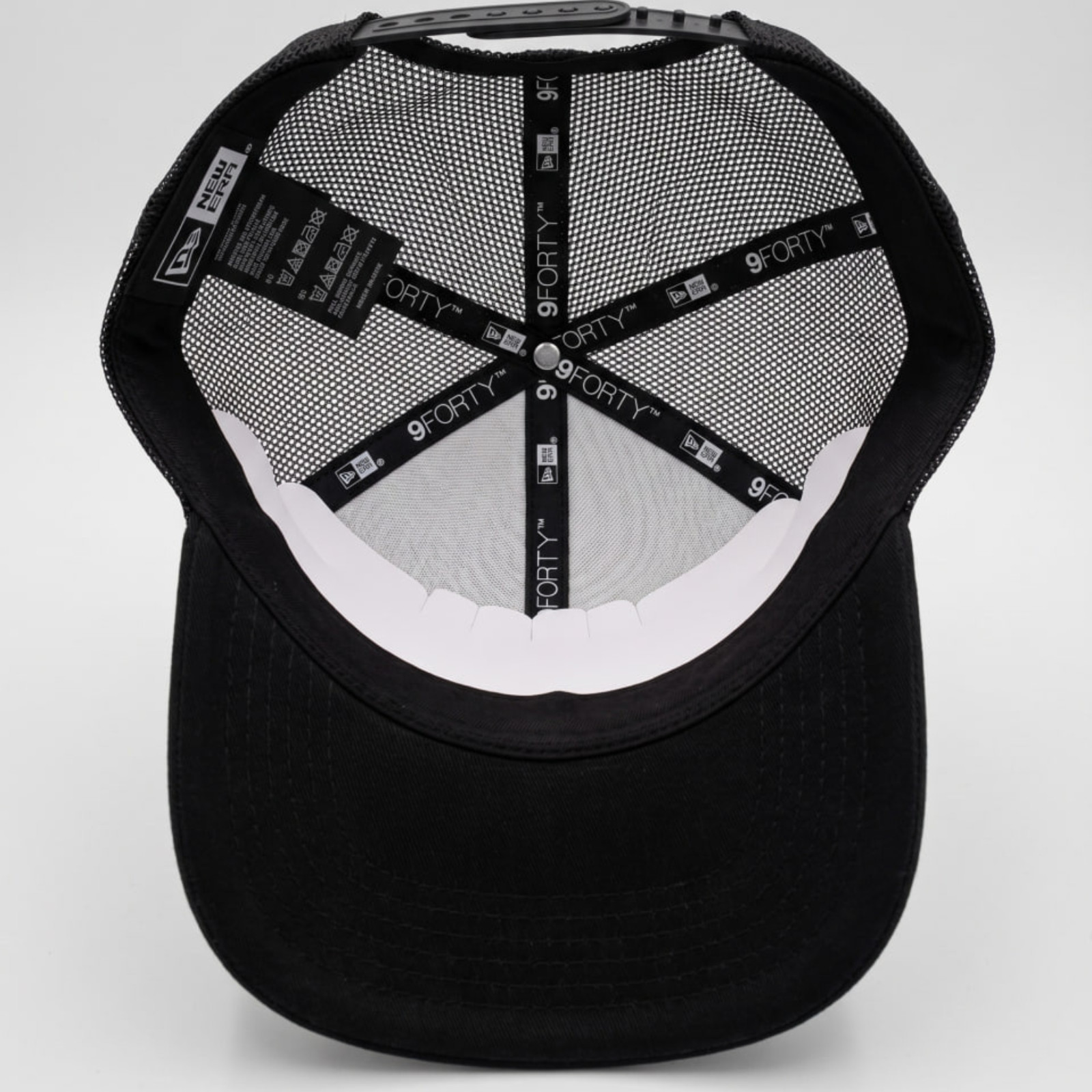 Gatorade Embroidered Trucker Hat Black Mesh Adjustable Snapback Baseball Cap
