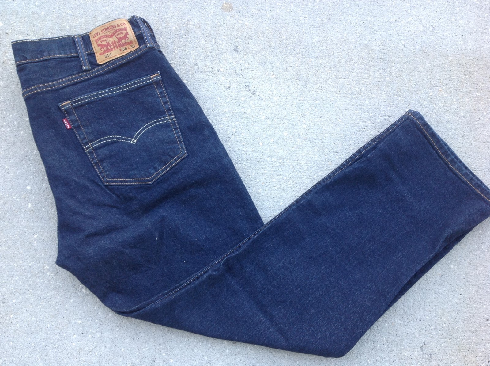 Levi Men’s 514 Regular Fit Through Thigh Straight Leg Jeans