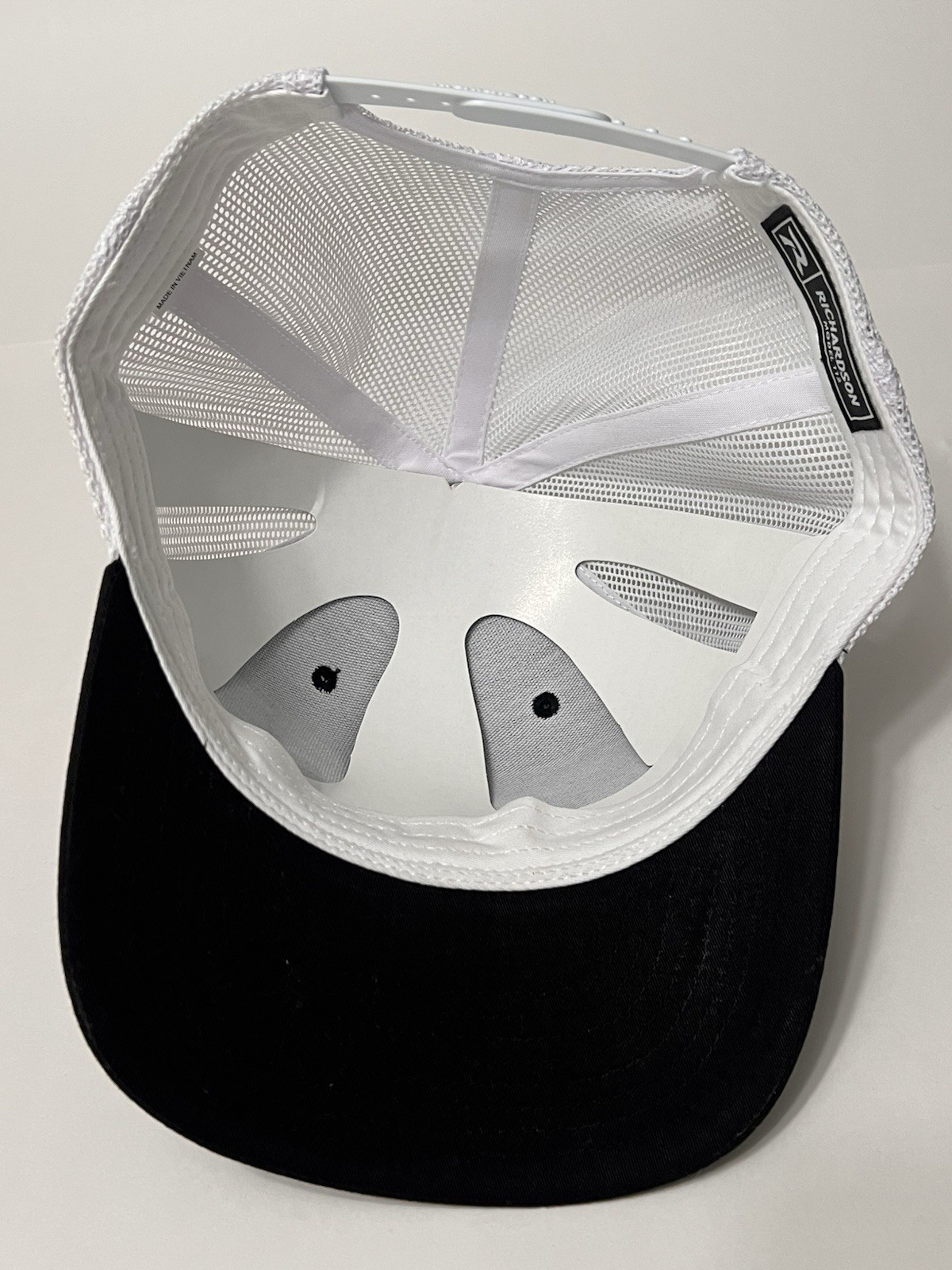 Snap-On Leather Patch Richardson 112 Hat Black/White NWT Mesh Back Trucker Cap