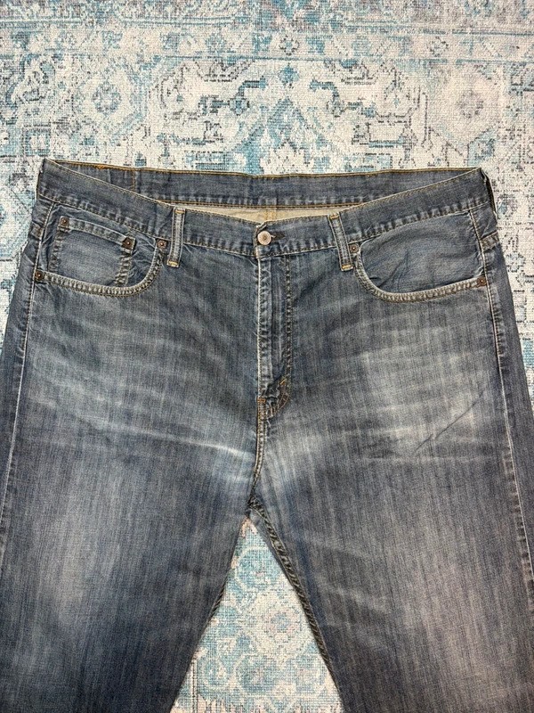 Vintage Levi’s 569 Loose Fit Jeans W38 L32