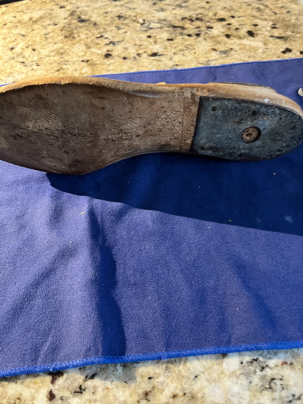 VINTAGE WOODEN SHOE FORM KRENTLER BROS. COBBLER ST. LOUIS 7D 7-4L