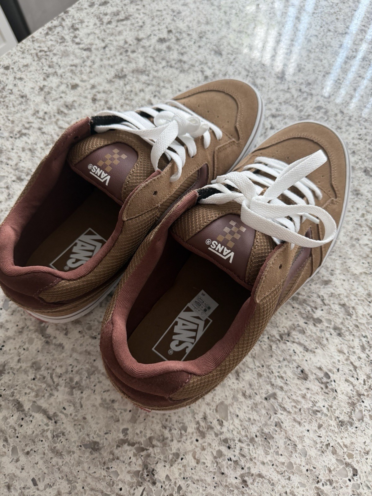VANS Mens Suede Low-Top Lace-Up Sneakers Brown/White US 11.5 Model 500714