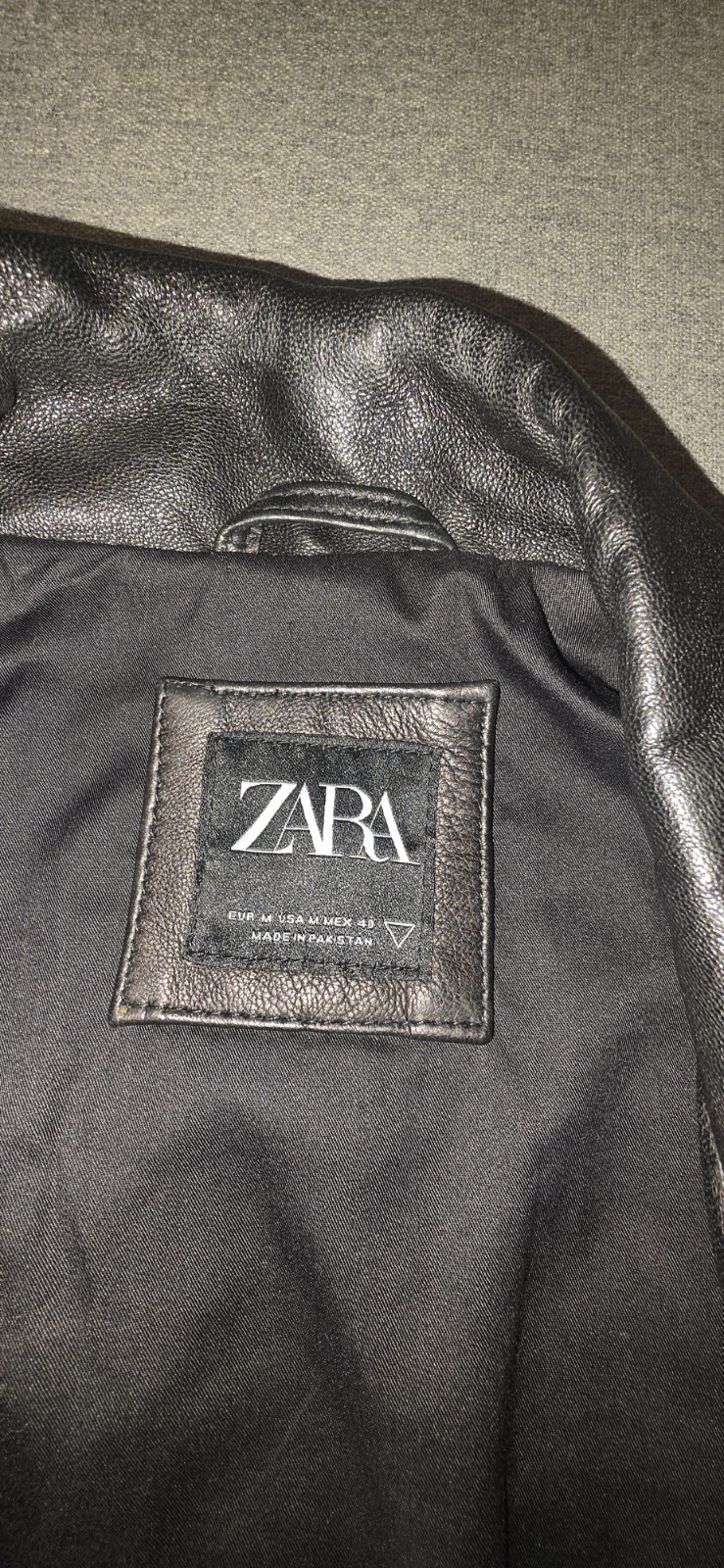 ZARA Men’s Black Biker Jacket Leather Size M Full Zip Button Pockets Short