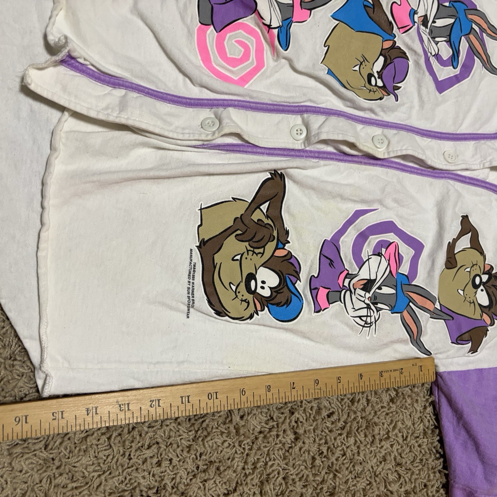 Vintage 1990s Looney Tunes Baseball Jersey Bugs Bunny Taz
