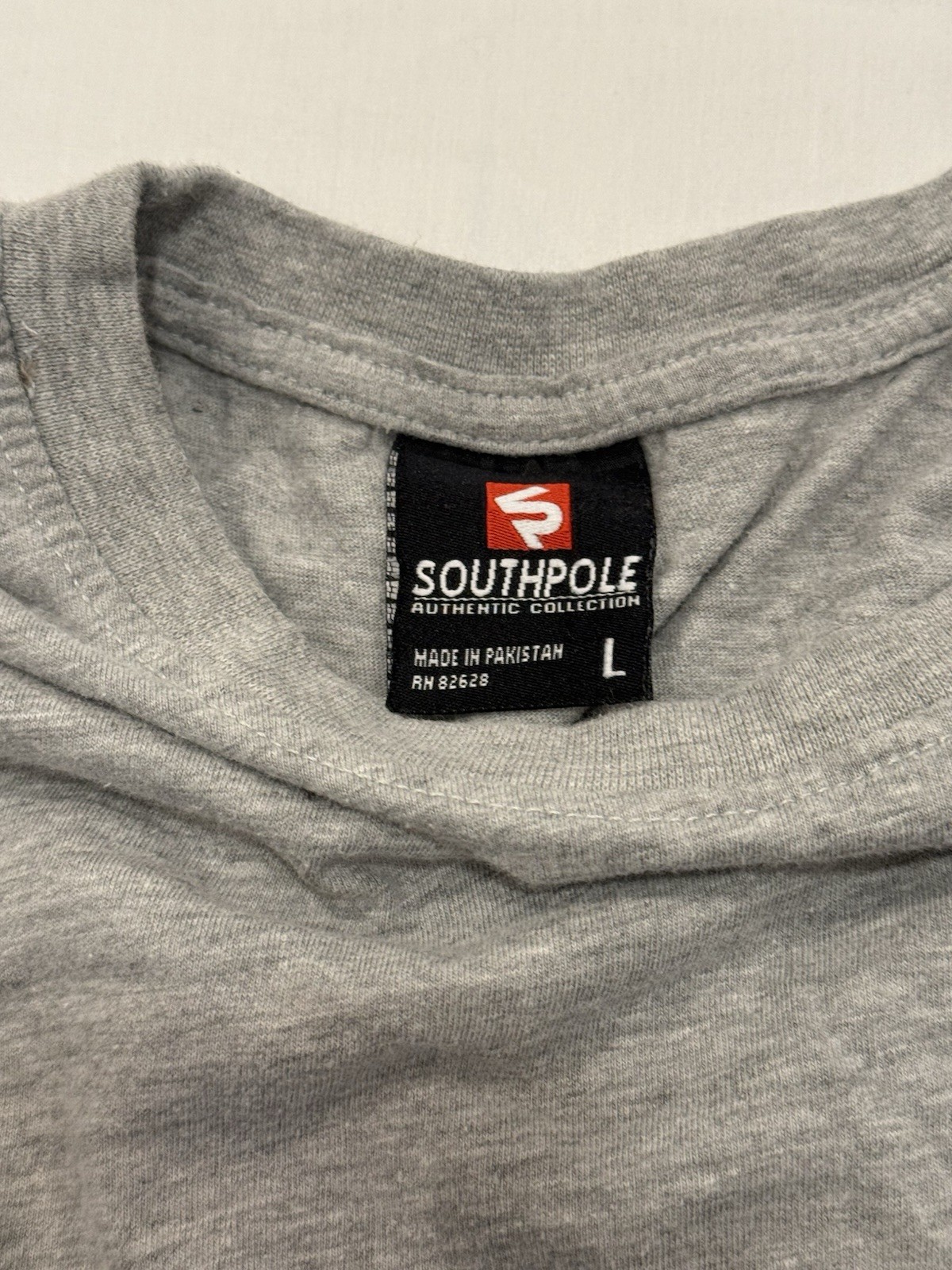 Southpole Y2K Gray Long Sleeve Graphic Shirt L Patch Logo Streetwear