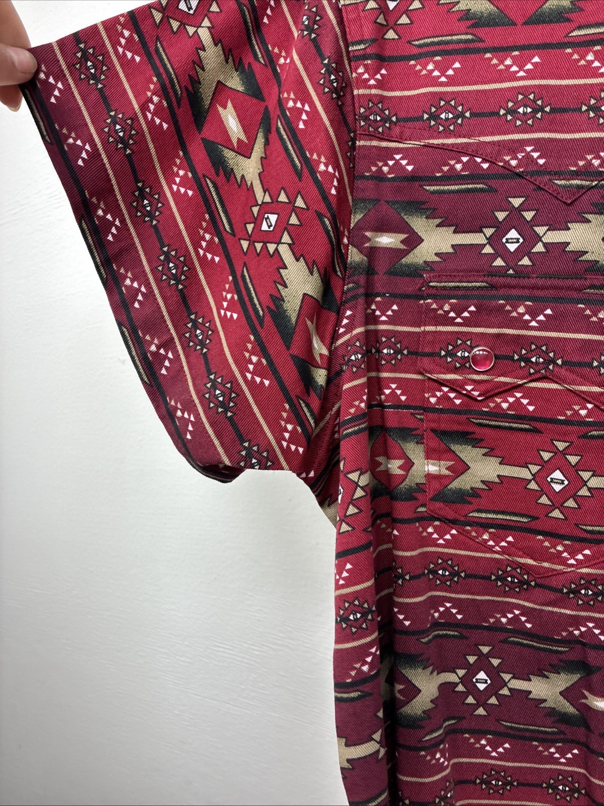 New Women’s Cumberland Red Design Short Sleeve Button Up Large MM-121