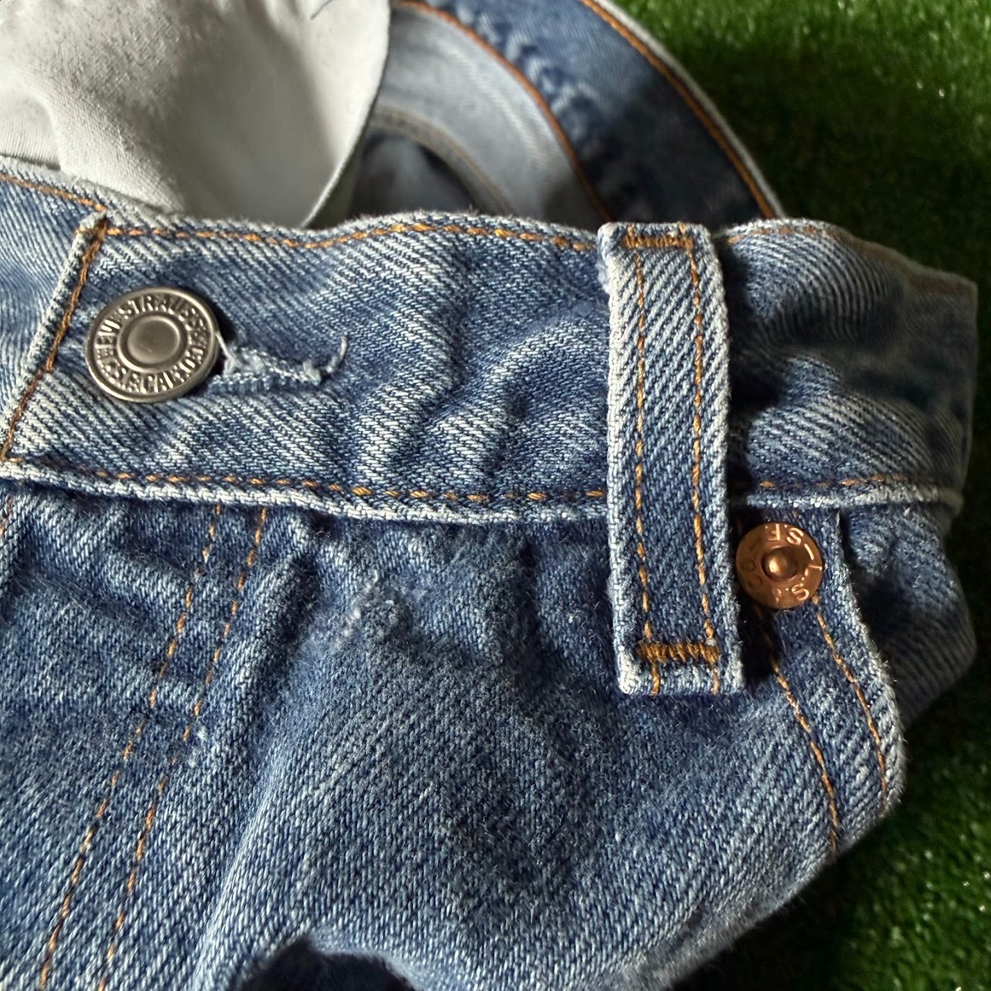 Vintage 2001 Levi’s 501XX Shrink To Fit STF Rigid Denim Jeans 36×30 Button Fly