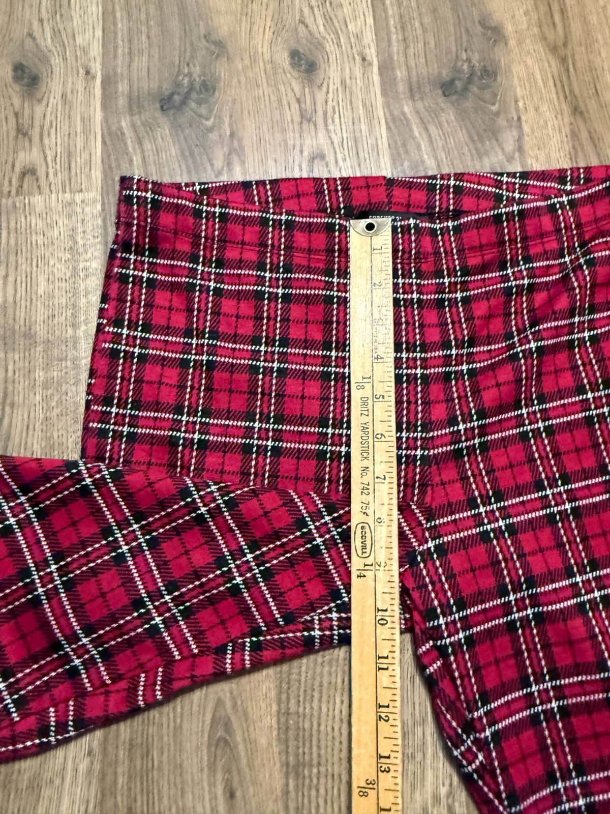 Forever 21 Pants Women’s Size Large Red Black White Plaid Straight