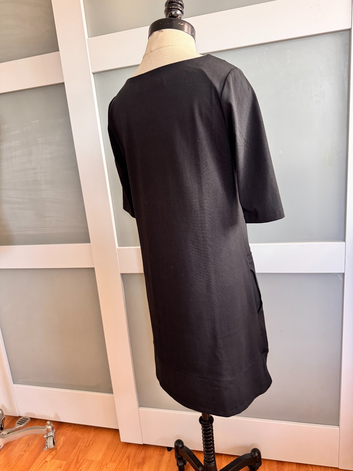 Susana Monaco Tunic Dress M pockets 3/4 Sleeve Minimalist Modern Knit Black