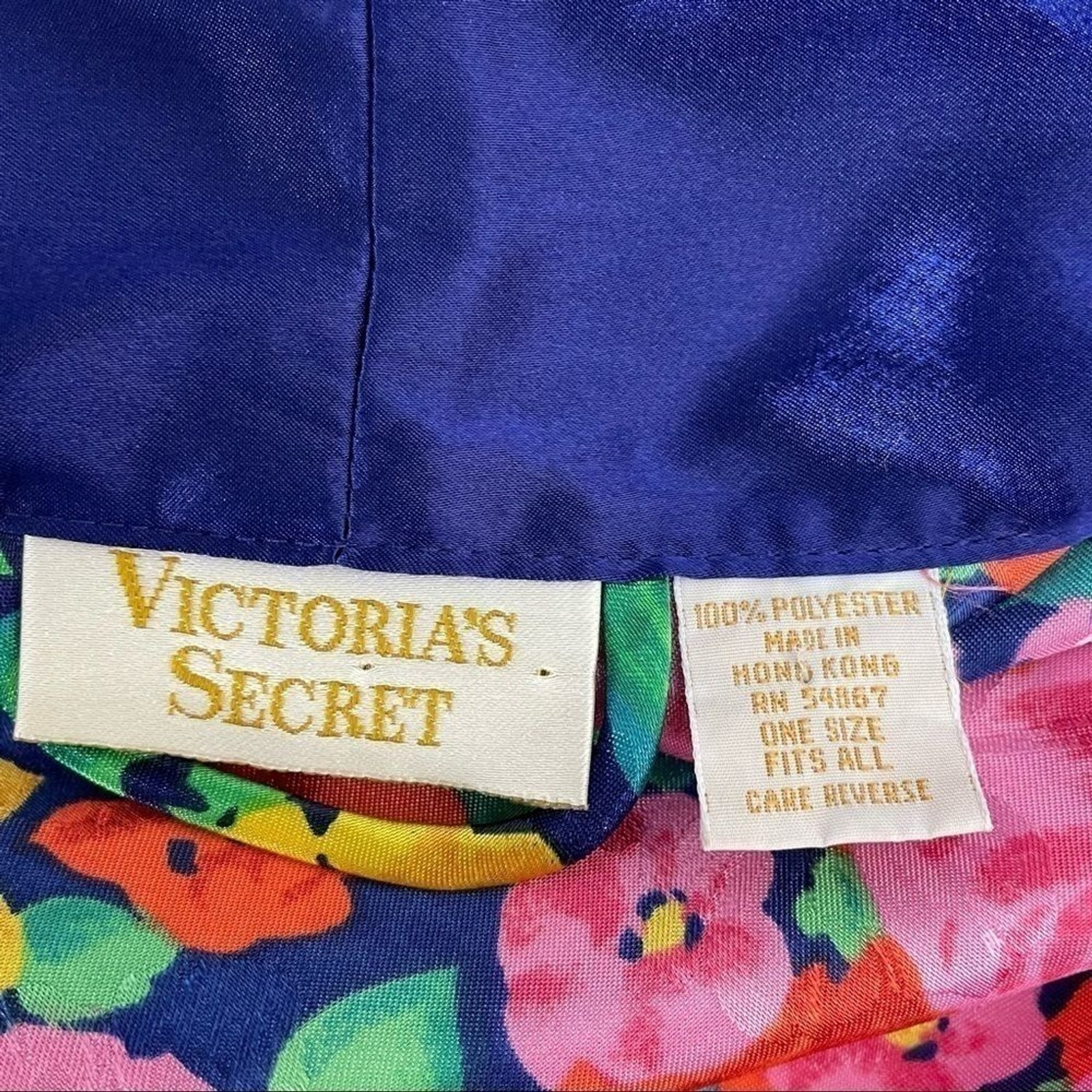 Vintage Gold Label VS floral robe and nightgown set medium