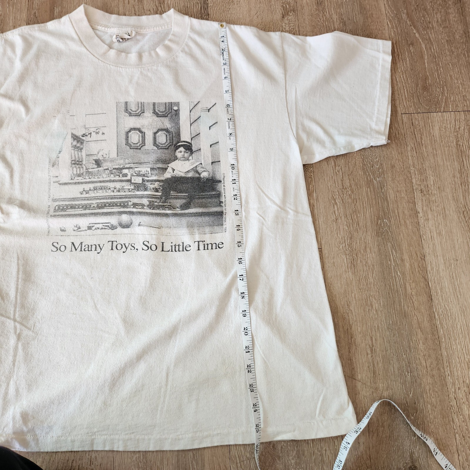 Vintage 90s So Many Toys So Little Time Tshirt Size L Cream White