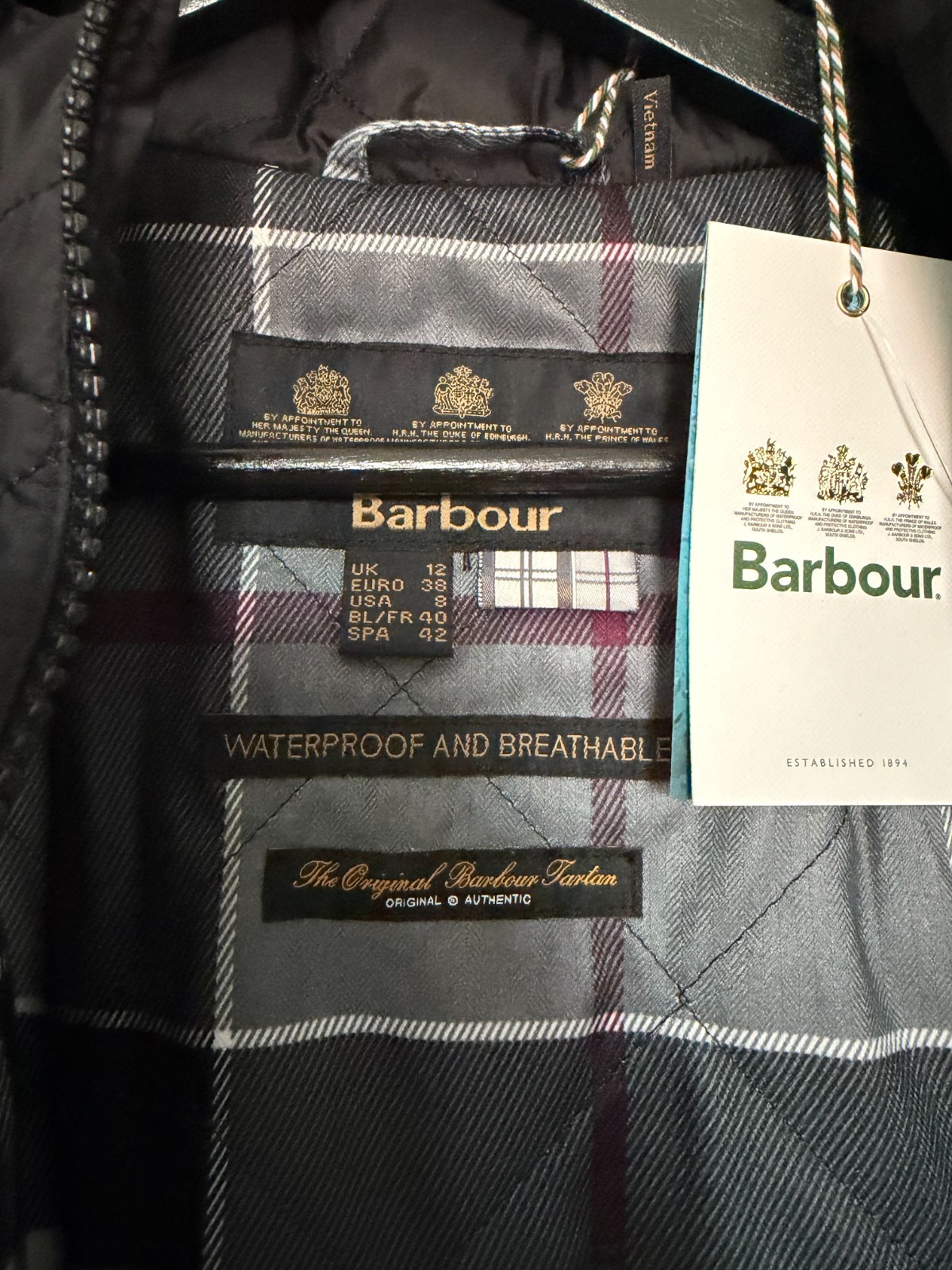 Barbour Bute Waterproof Women’s Jacket / Black / UK Size 12 / US Size 8
