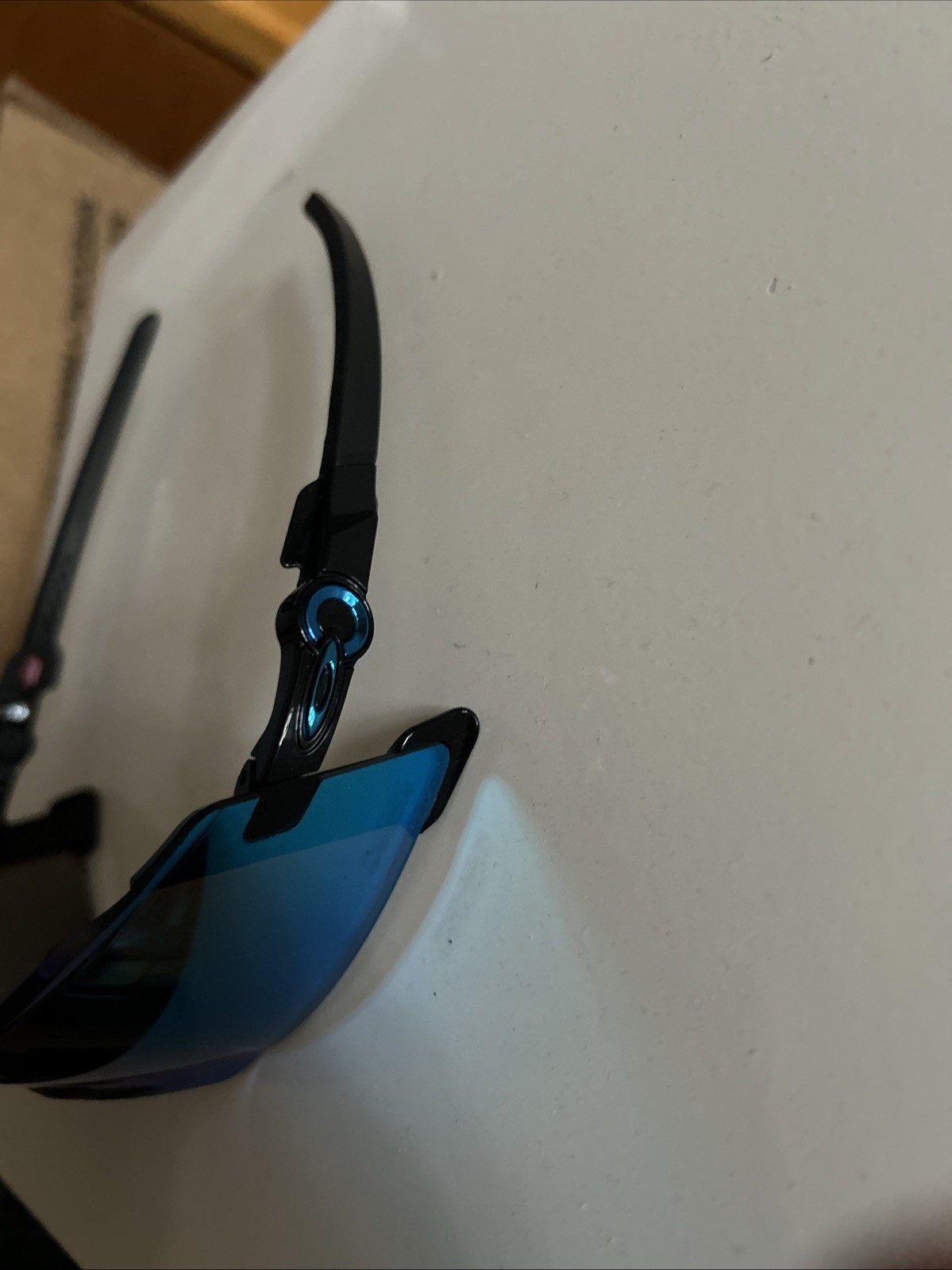 Oakley Kato Men’s Sunglasses – Prizm Sapphire, Standard Fit
