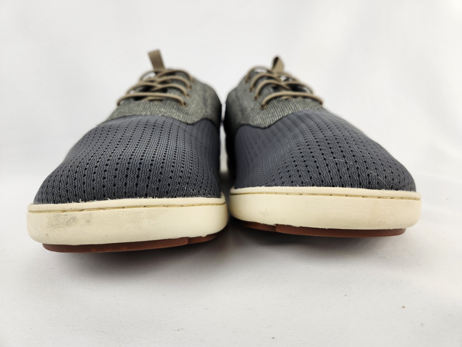 OluKai Men’s Nohea Moku Sneaker Size 9.5 Grey Shoes Slip On Loafer Boat Beach