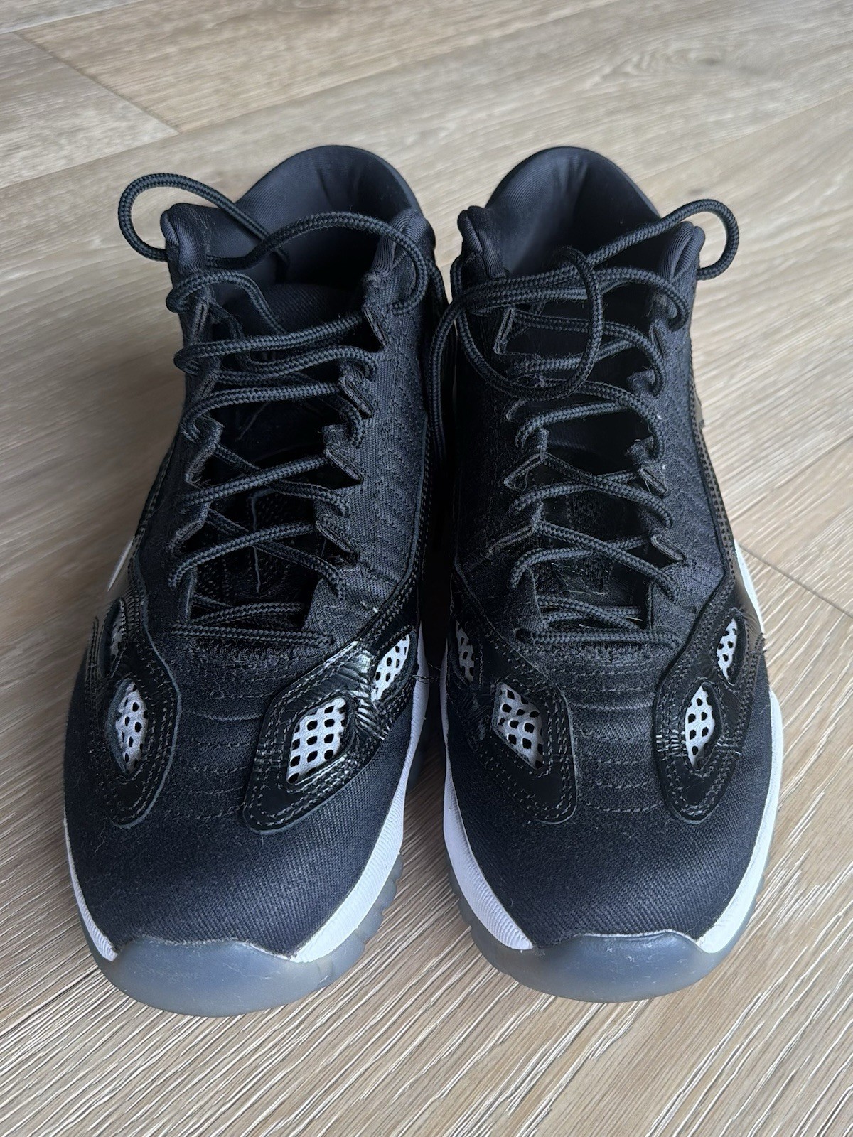 Jordan Air Jordan 11 Retro IE Low Black/White Leather Men’s Sneakers 919712-001