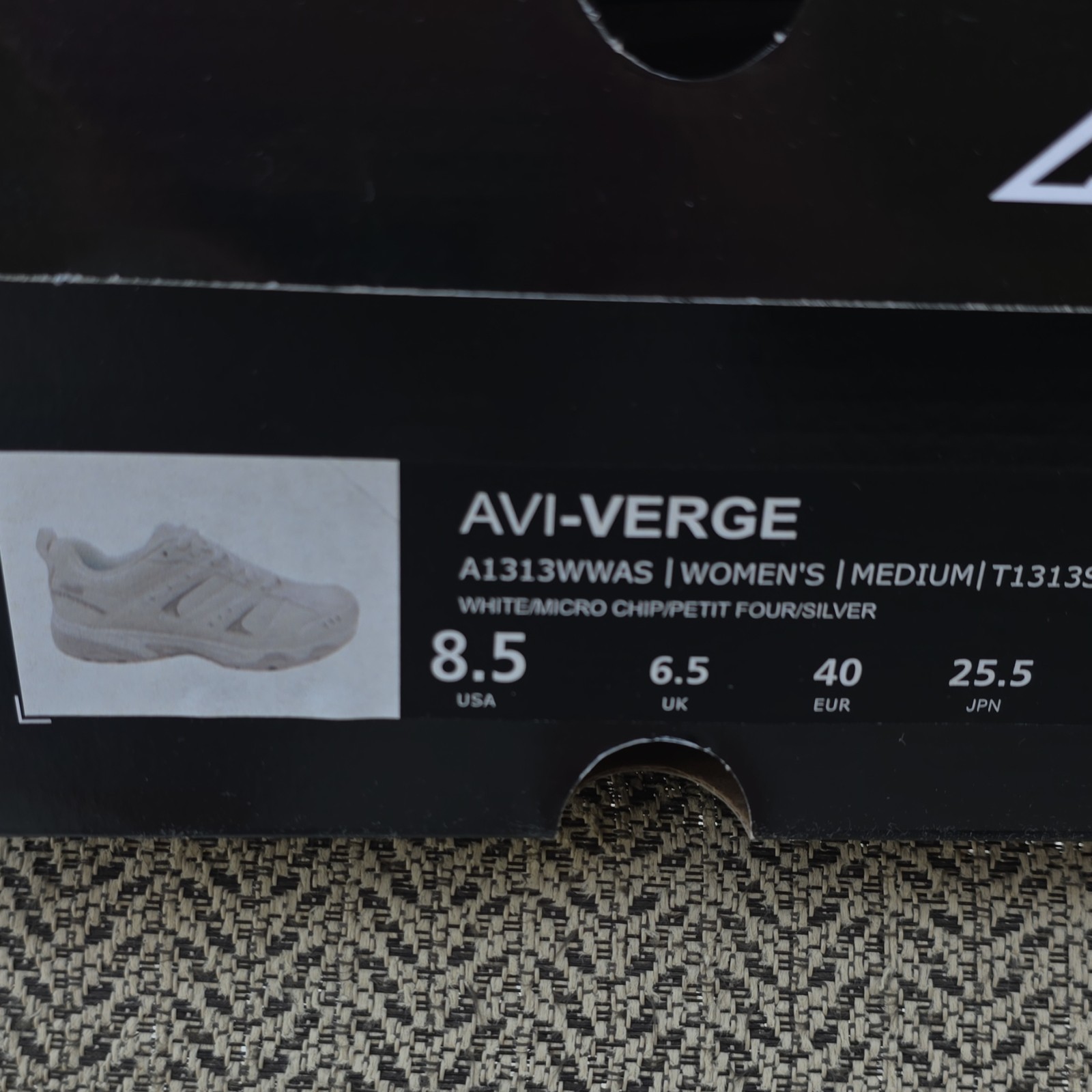 Avia Avi-Verge Women’s Lace-Up Mesh Low Top Sneakers White/Silver A1313WWAS